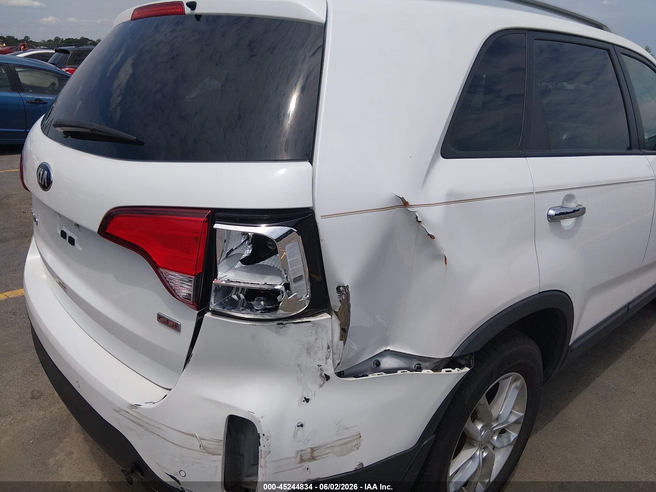2015 Kia Sorento Lx White vin: 5XYKT3A69FG560915