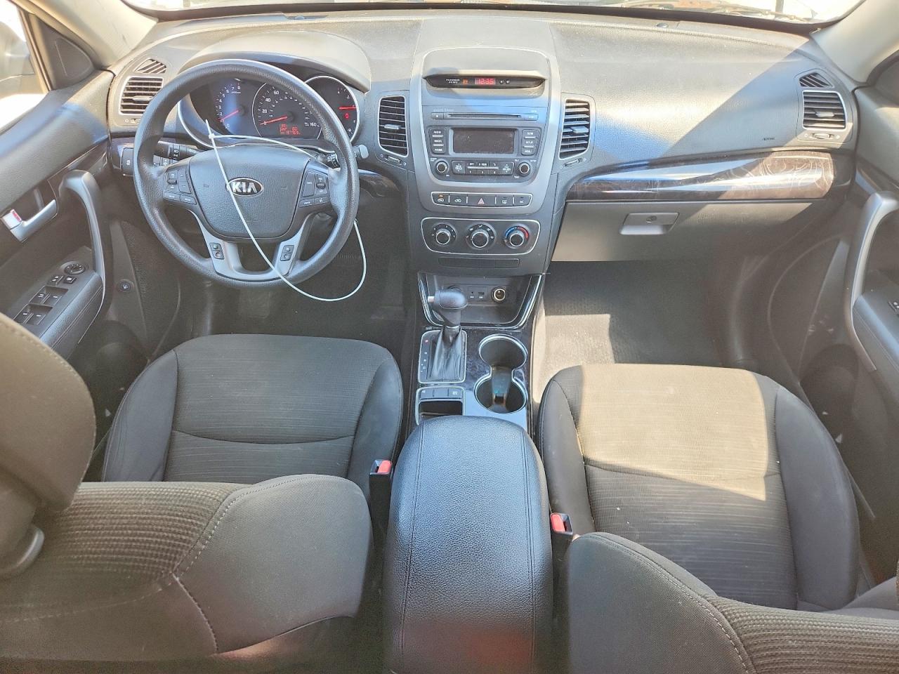 2015 Kia Sorento Lx White vin: 5XYKT3A69FG564978