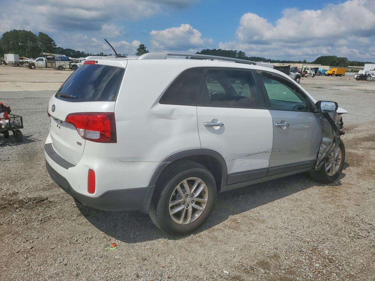 2015 Kia Sorento Lx White vin: 5XYKT3A69FG575723