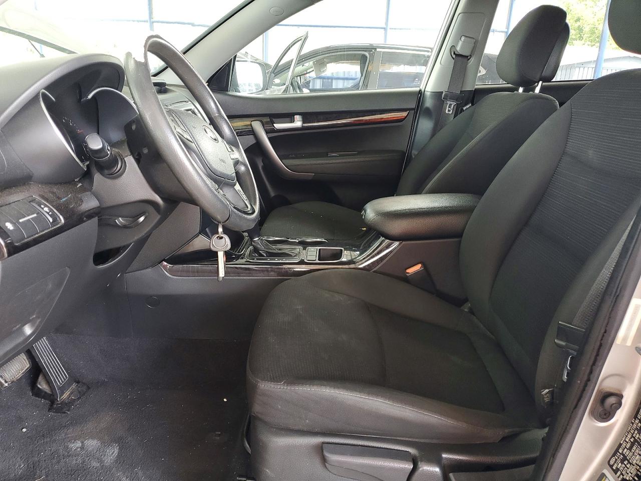 2015 Kia Sorento Lx Silver vin: 5XYKT3A69FG578038
