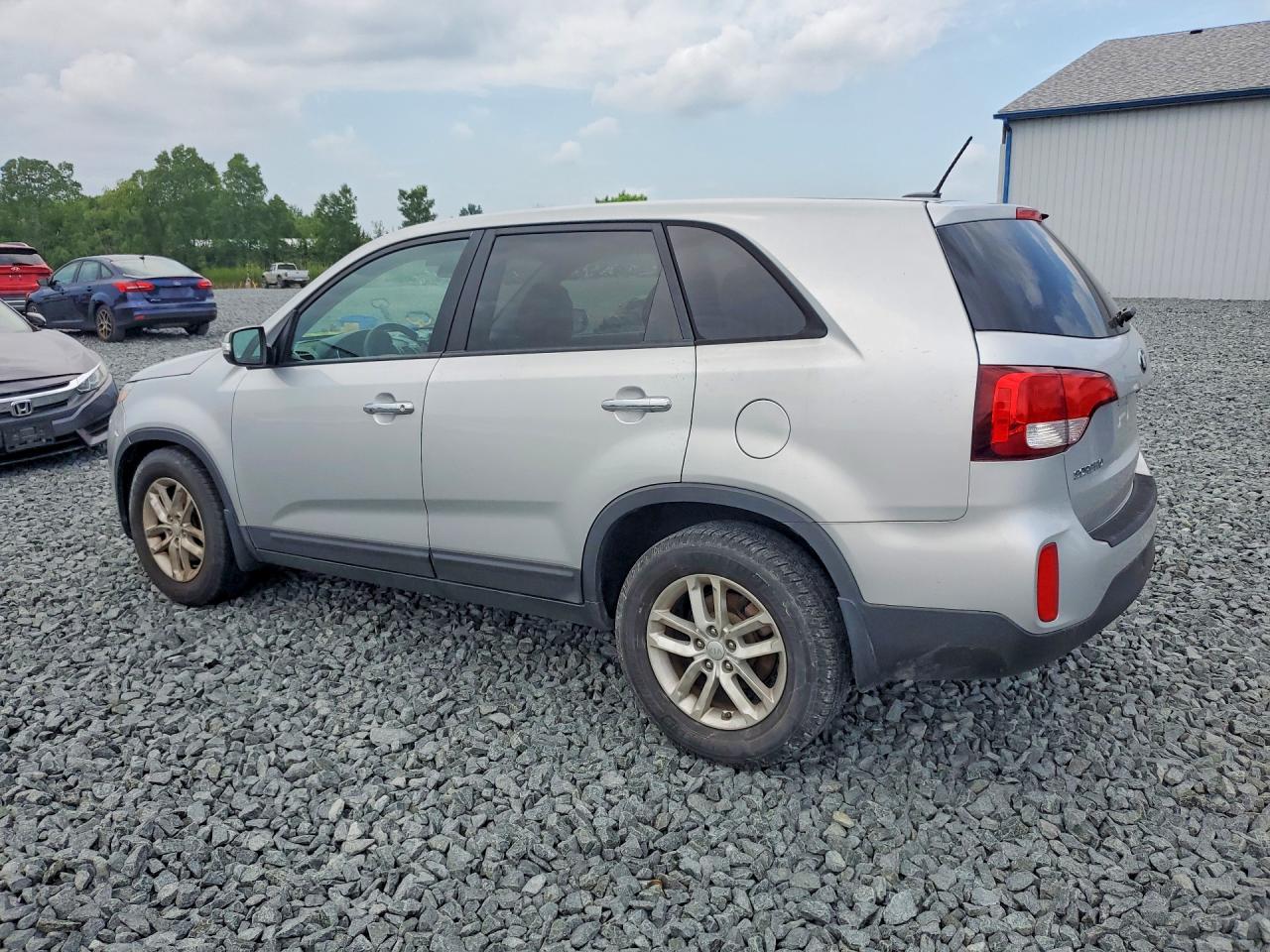 2015 Kia Sorento Lx Silver vin: 5XYKT3A69FG621129
