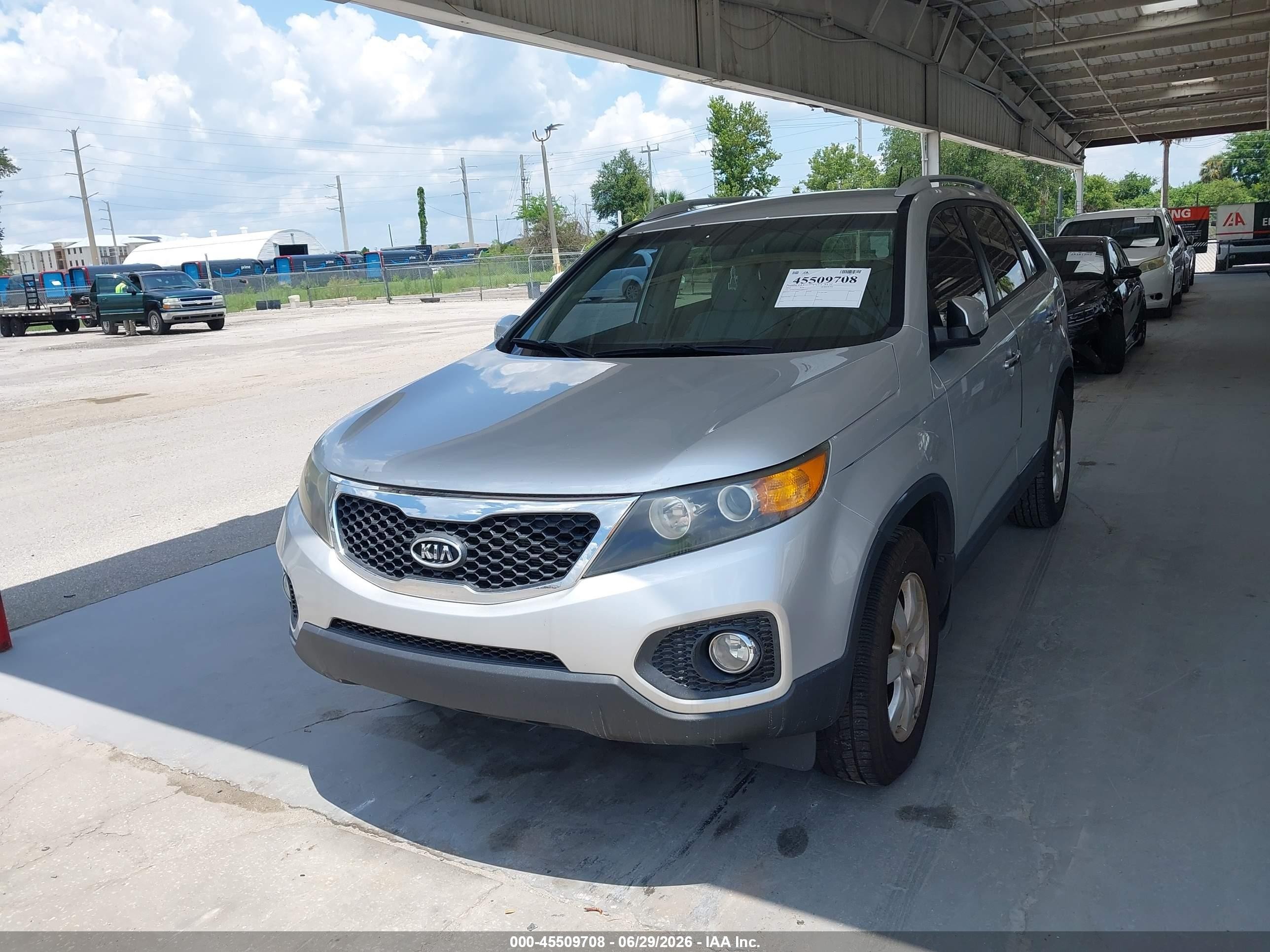 2012 Kia Sorento Lx Silver vin: 5XYKT3A6XCG205344
