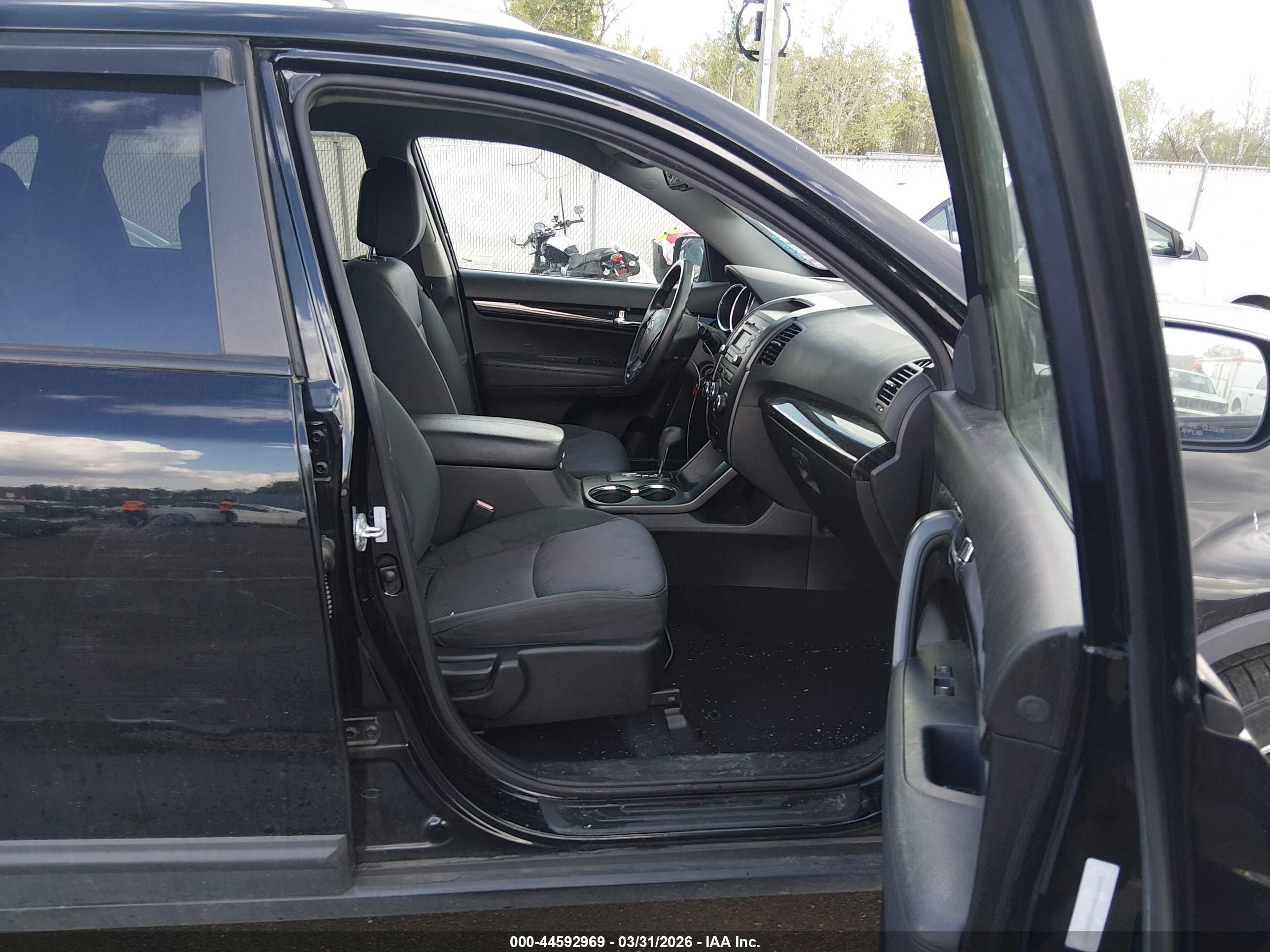 2012 Kia Sorento Lx Black vin: 5XYKT3A6XCG248940