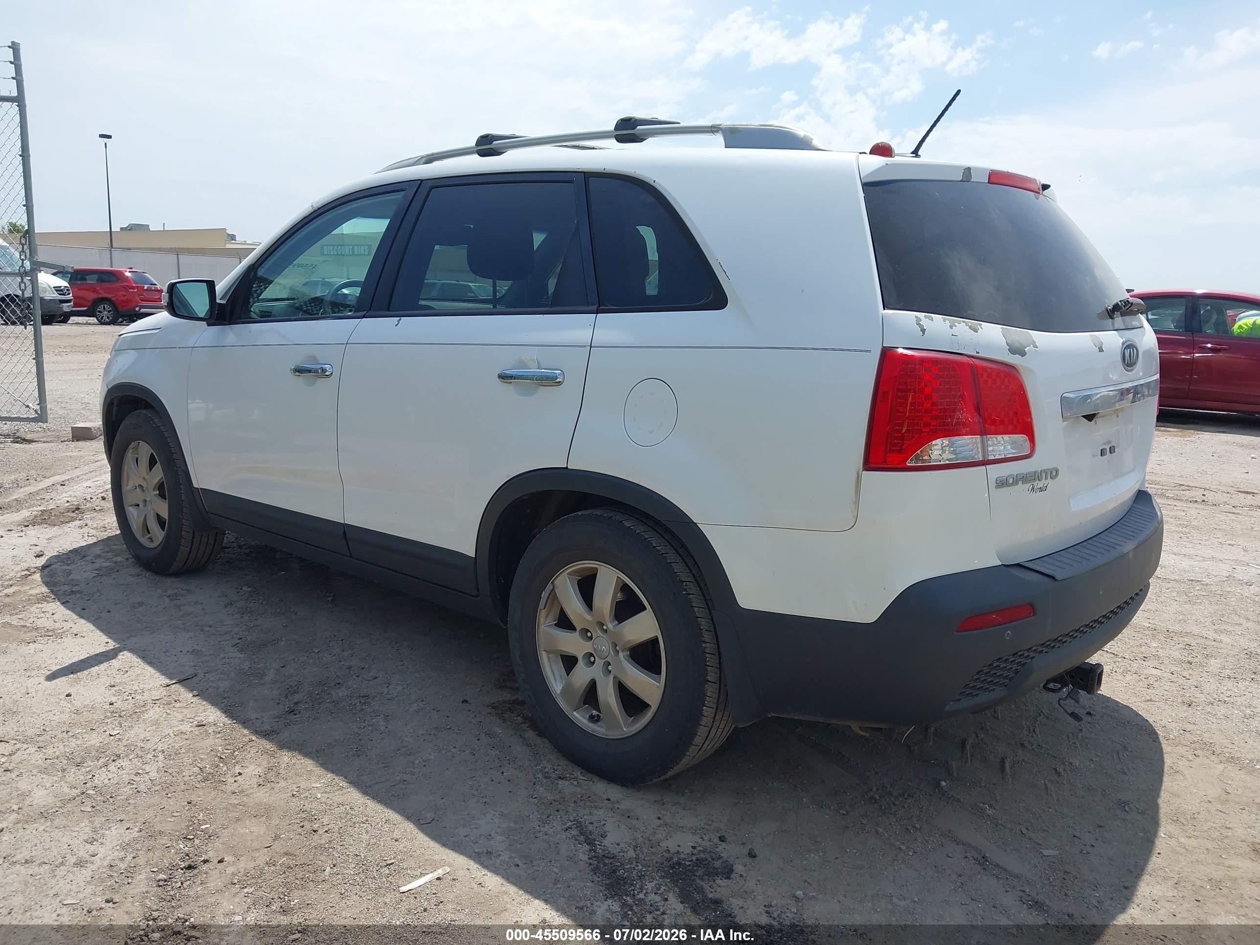 2012 Kia Sorento Lx White vin: 5XYKT3A6XCG307937