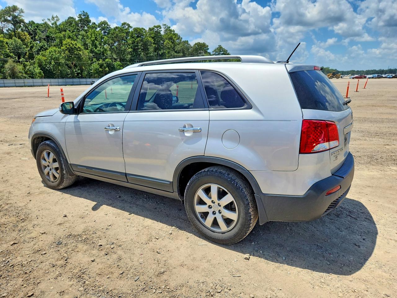 2013 Kia Sorento Lx Silver vin: 5XYKT3A6XDG381828