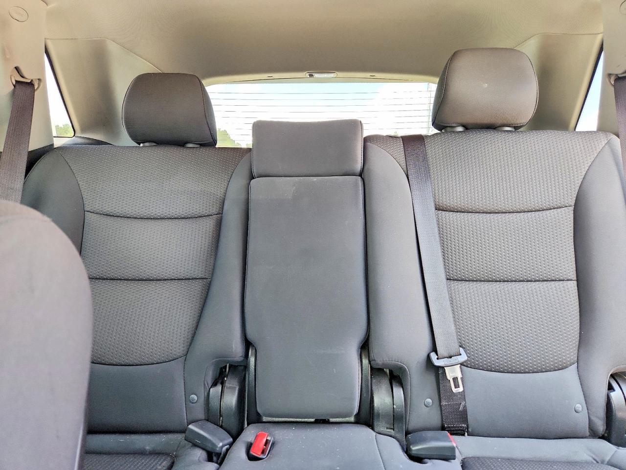 2013 Kia Sorento Lx Silver vin: 5XYKT3A6XDG381828