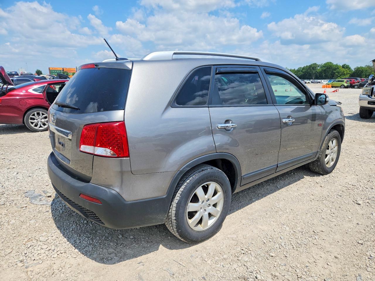 2013 Kia Sorento Lx Серый vin: 5XYKT3A6XDG396667