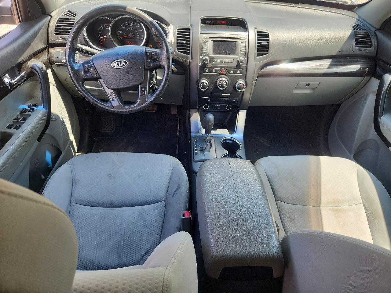 2013 Kia Sorento Lx Серый vin: 5XYKT3A6XDG396667