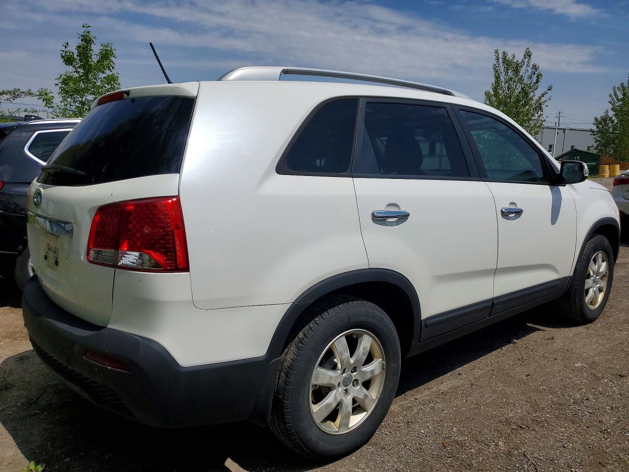 2013 Kia Sorento Lx Белый vin: 5XYKT3A6XDG411023