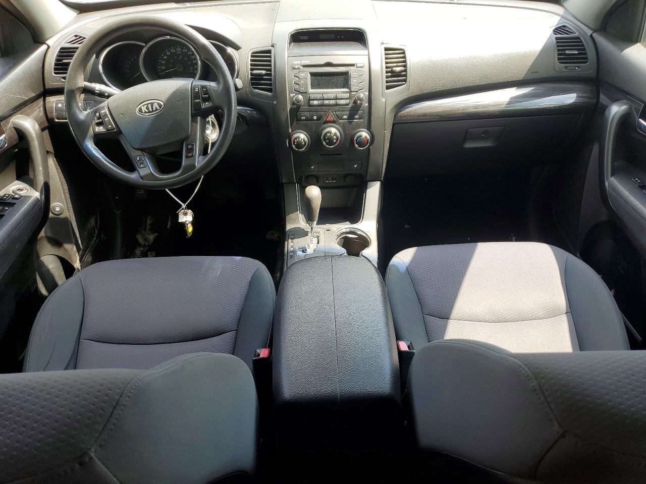 2013 Kia Sorento Lx Белый vin: 5XYKT3A6XDG411023