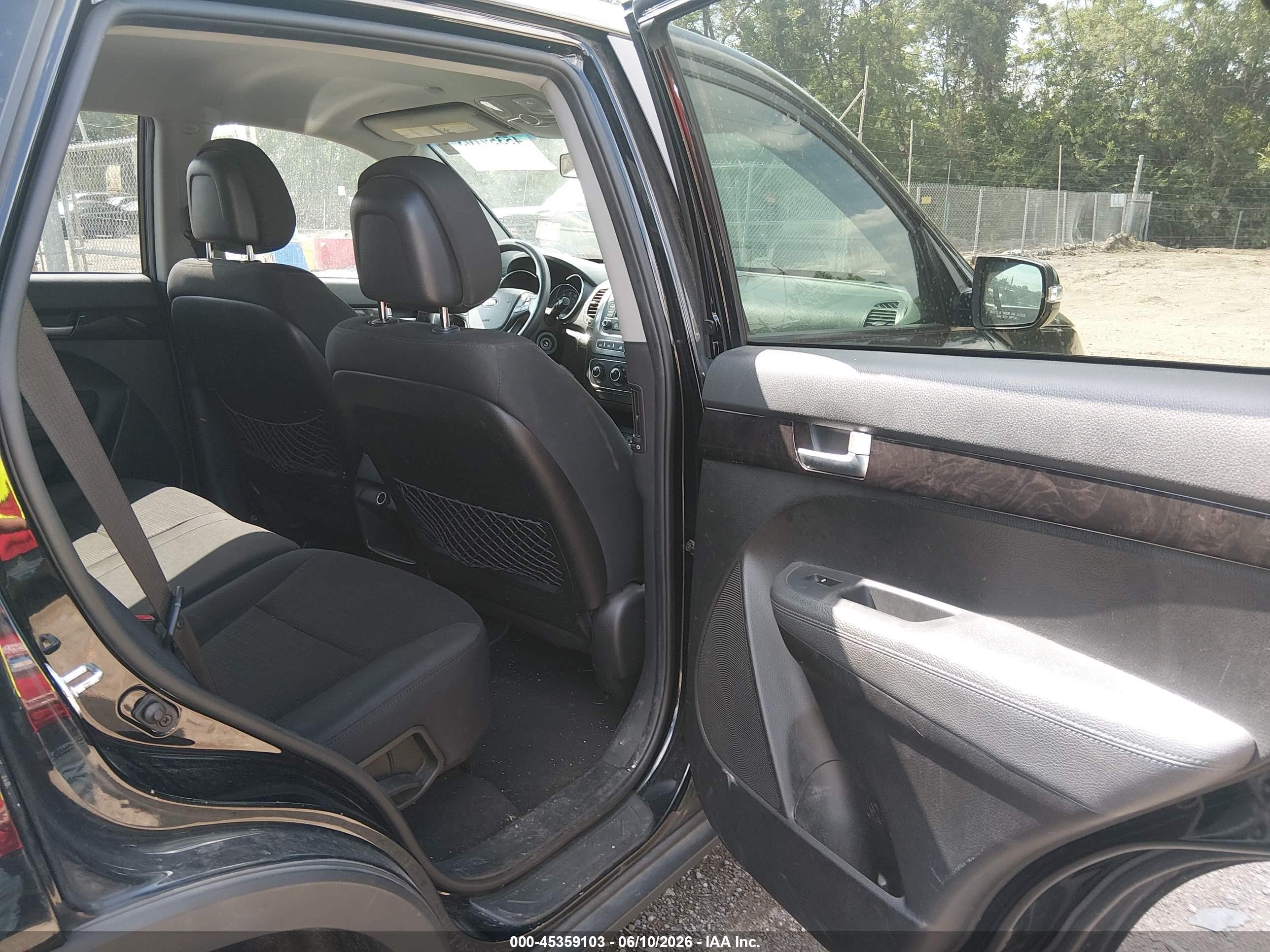 2014 Kia Sorento Lx Black vin: 5XYKT3A6XEG469182