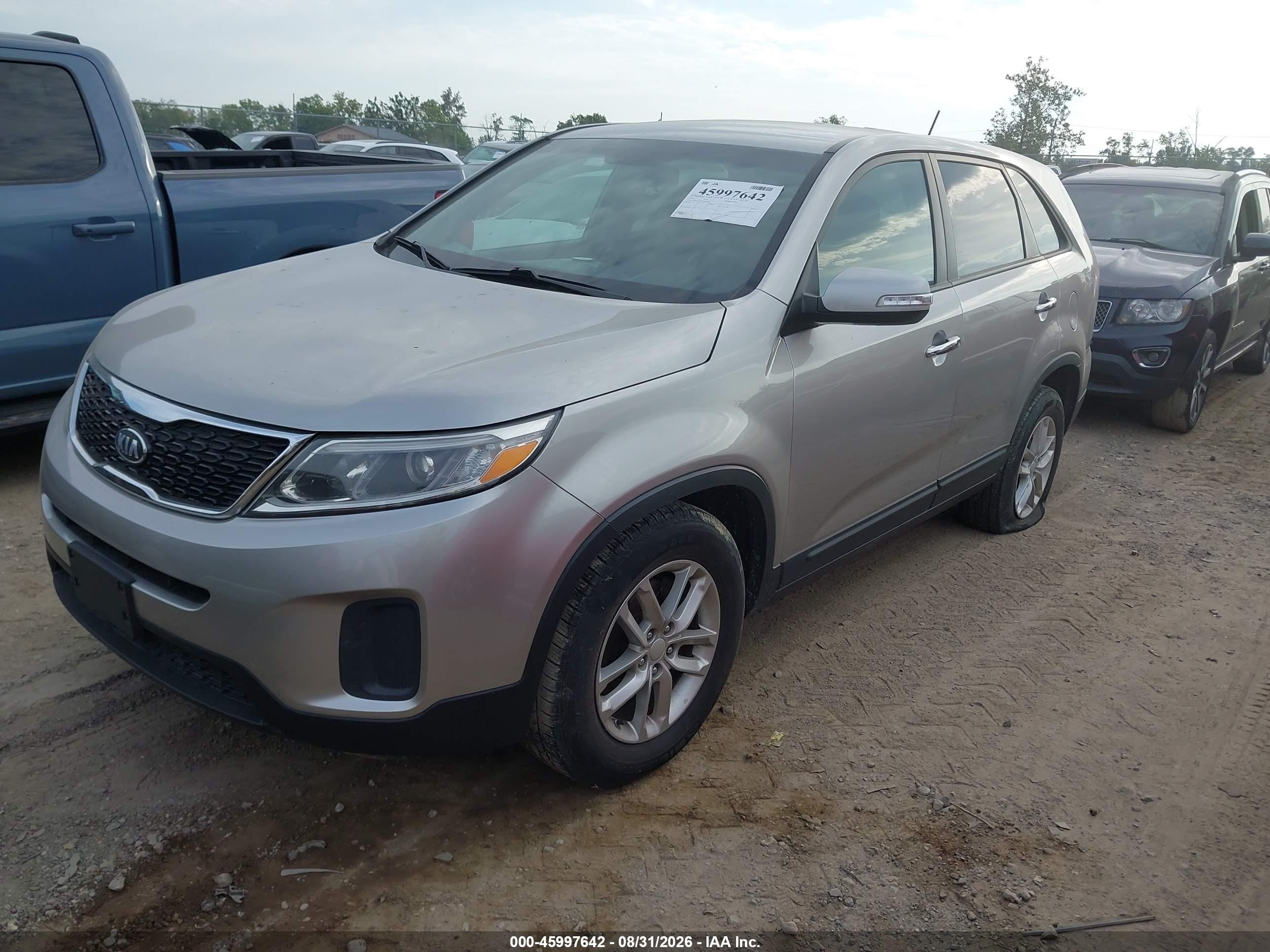 2014 Kia Sorento Lx Tan vin: 5XYKT3A6XEG486385