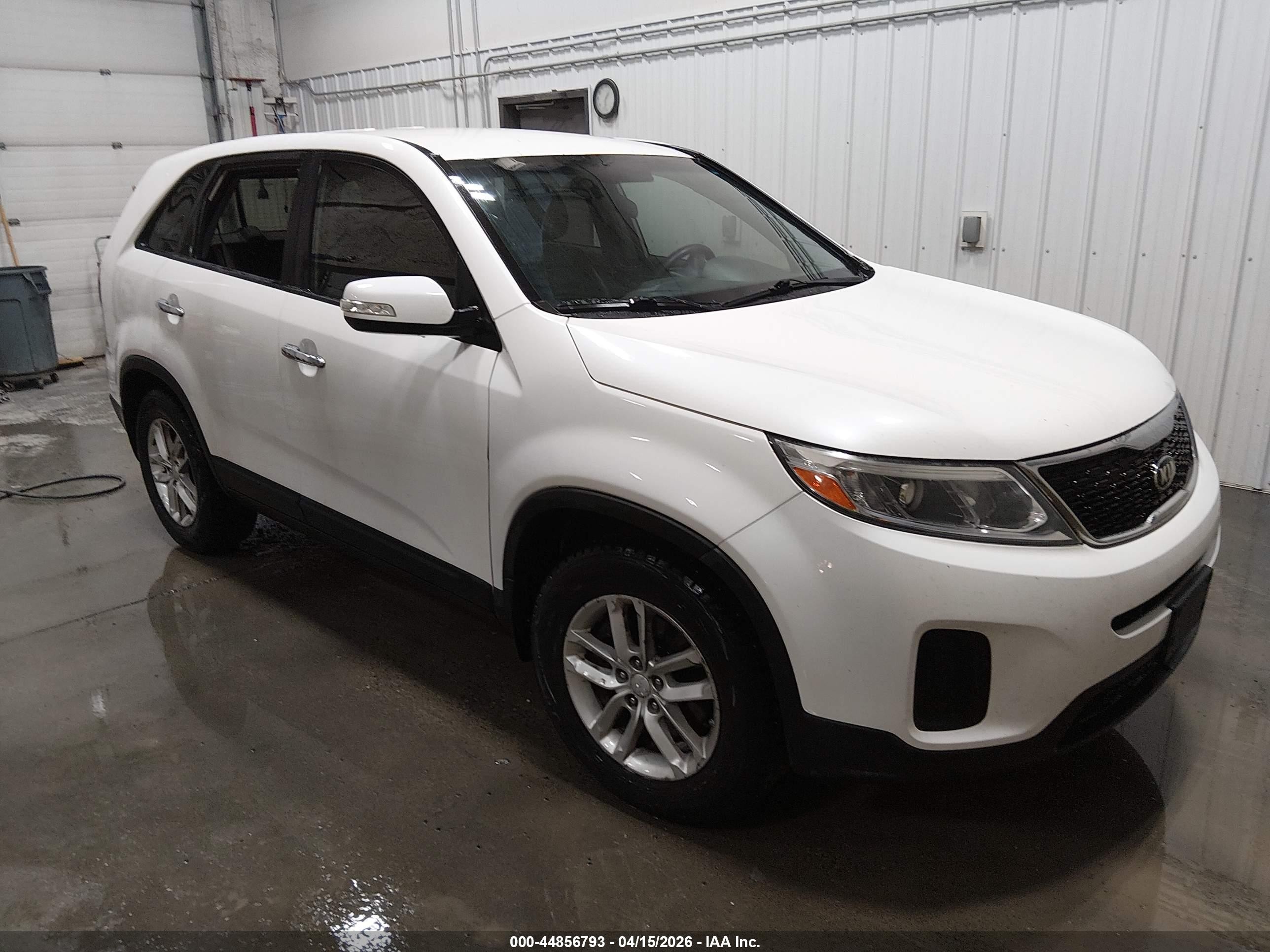 2014 Kia Sorento Lx White vin: 5XYKT3A6XEG535682