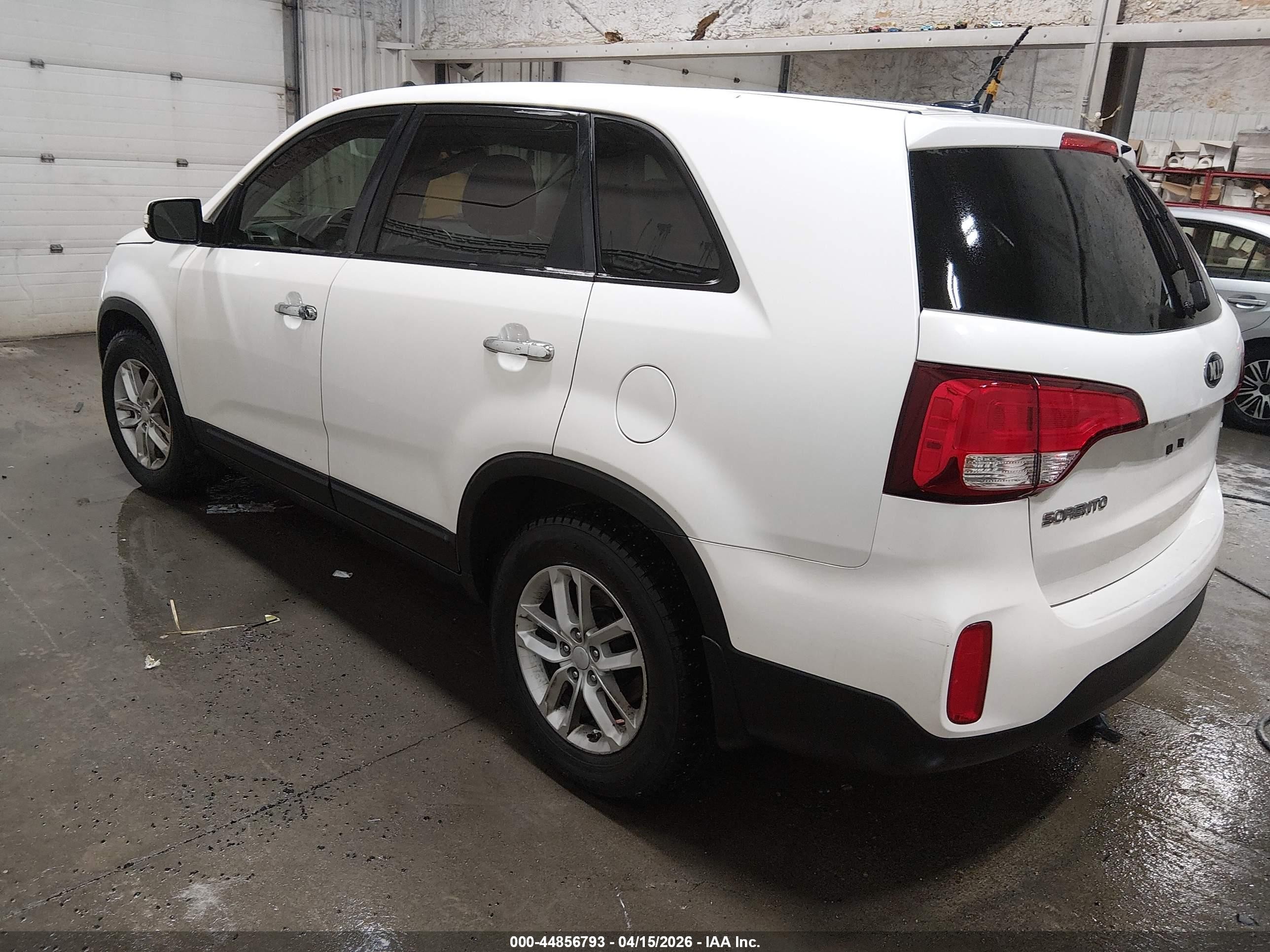 2014 Kia Sorento Lx White vin: 5XYKT3A6XEG535682