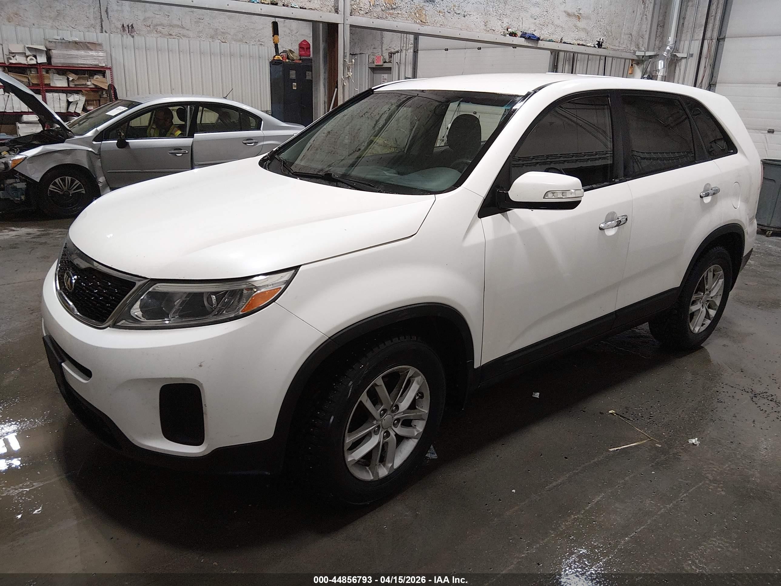 2014 Kia Sorento Lx White vin: 5XYKT3A6XEG535682