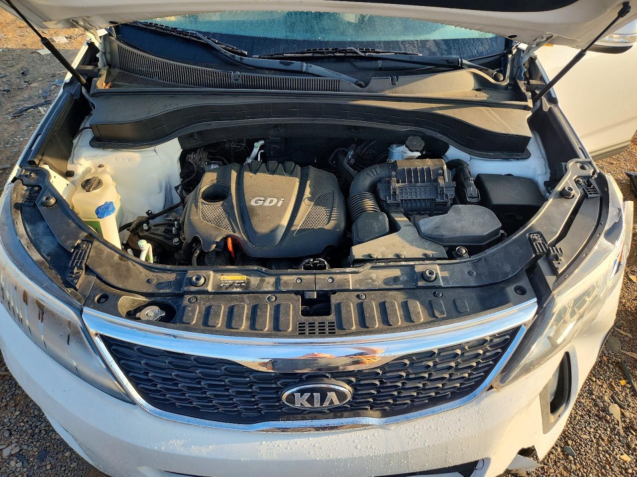 2015 Kia Sorento Lx White vin: 5XYKT3A6XFG593146