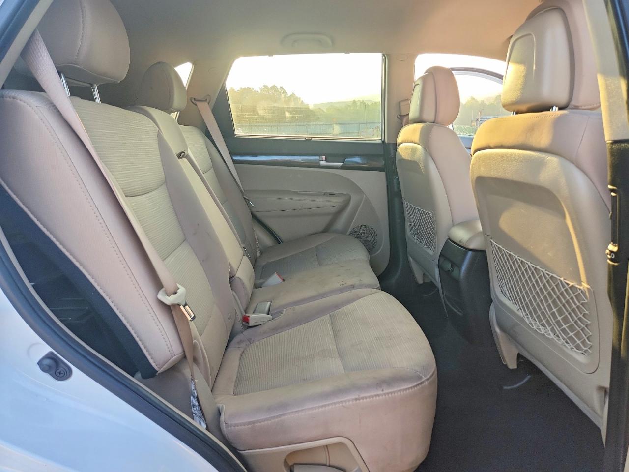 2015 Kia Sorento Lx White vin: 5XYKT3A6XFG593146