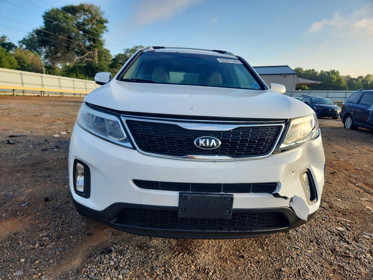 2015 Kia Sorento Lx White vin: 5XYKT3A6XFG593146