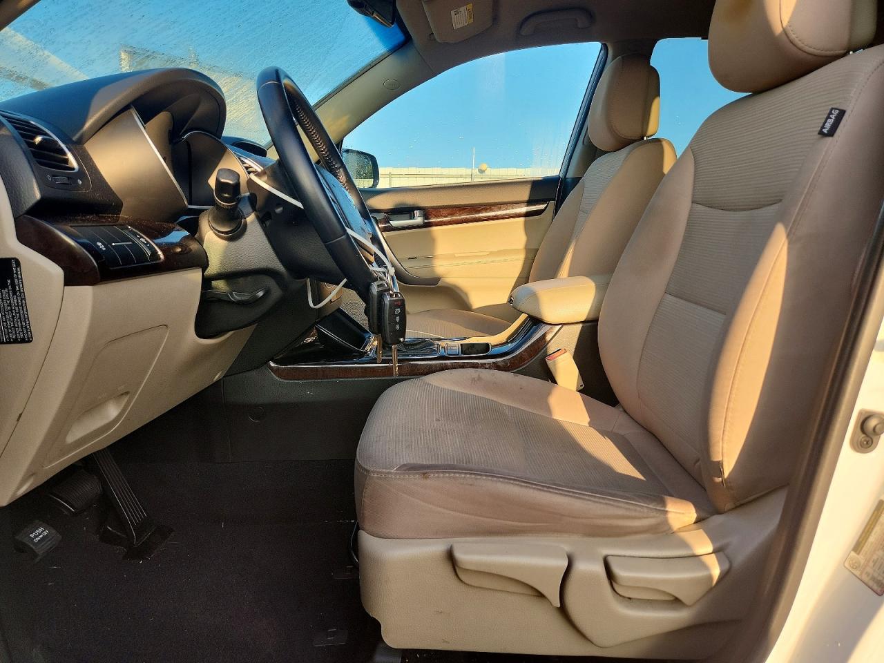 2015 Kia Sorento Lx White vin: 5XYKT3A6XFG593146