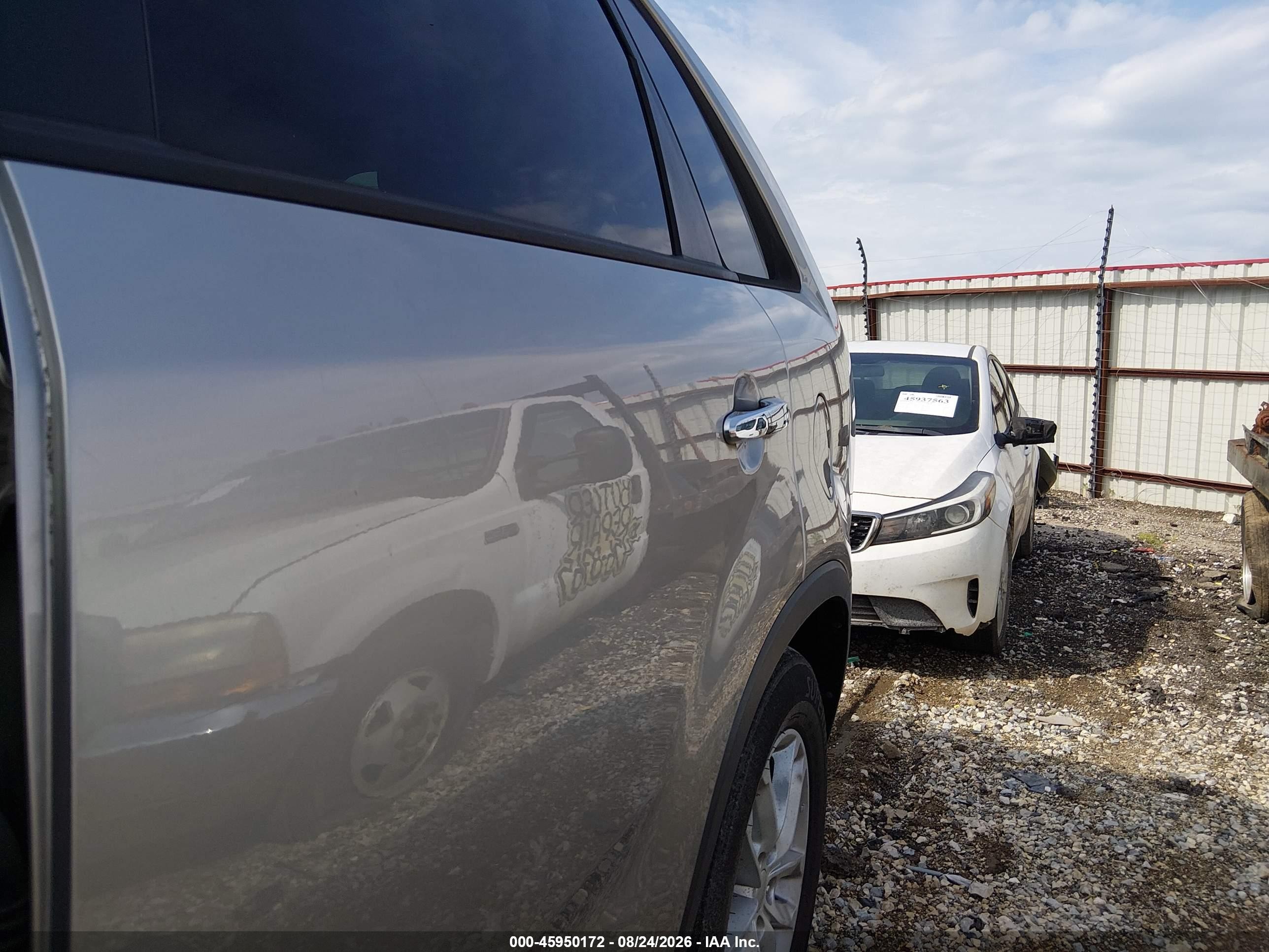 2015 Kia Sorento Lx Silver vin: 5XYKT3A6XFG631720