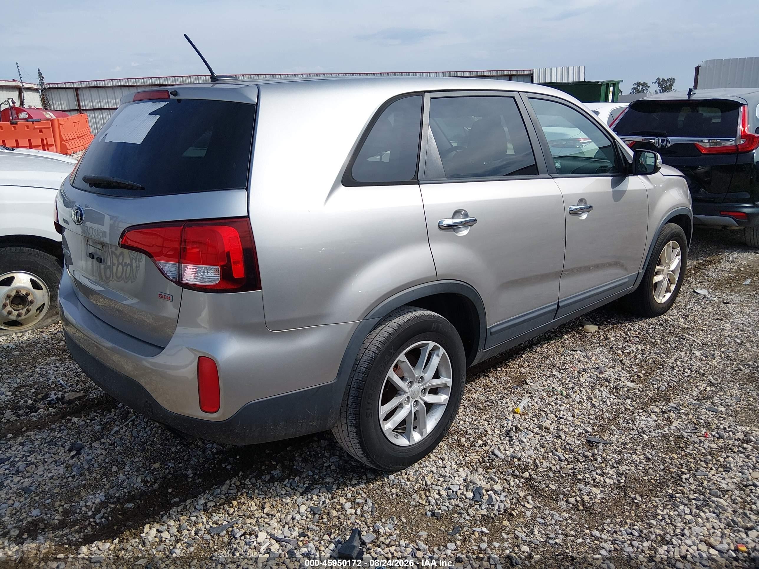 2015 Kia Sorento Lx Silver vin: 5XYKT3A6XFG631720