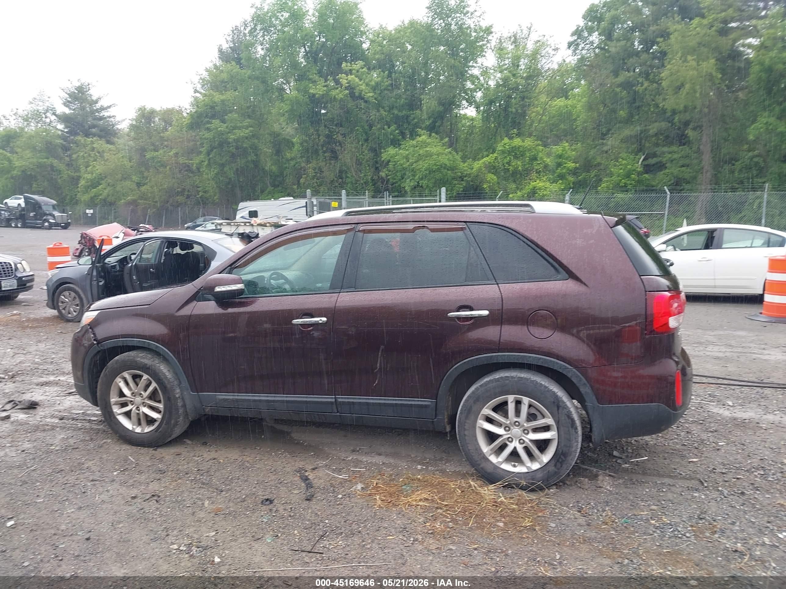 2015 Kia Sorento Lx Burgundy vin: 5XYKT3A6XFG653779