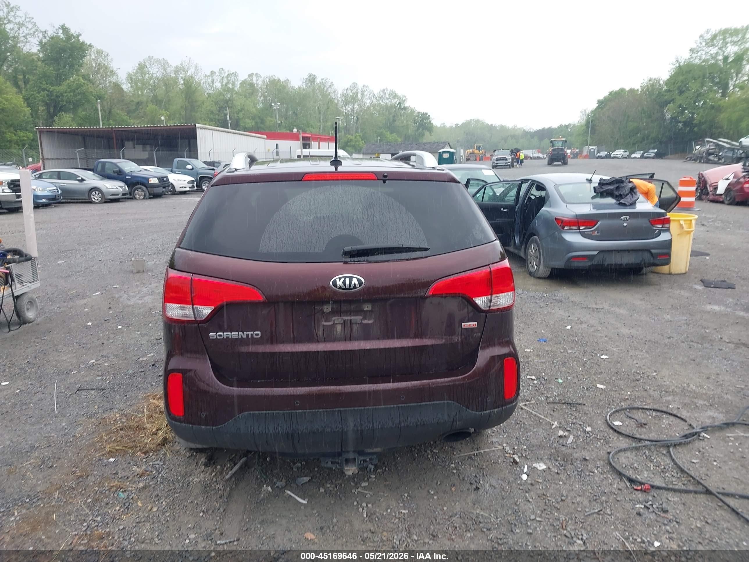 2015 Kia Sorento Lx Burgundy vin: 5XYKT3A6XFG653779