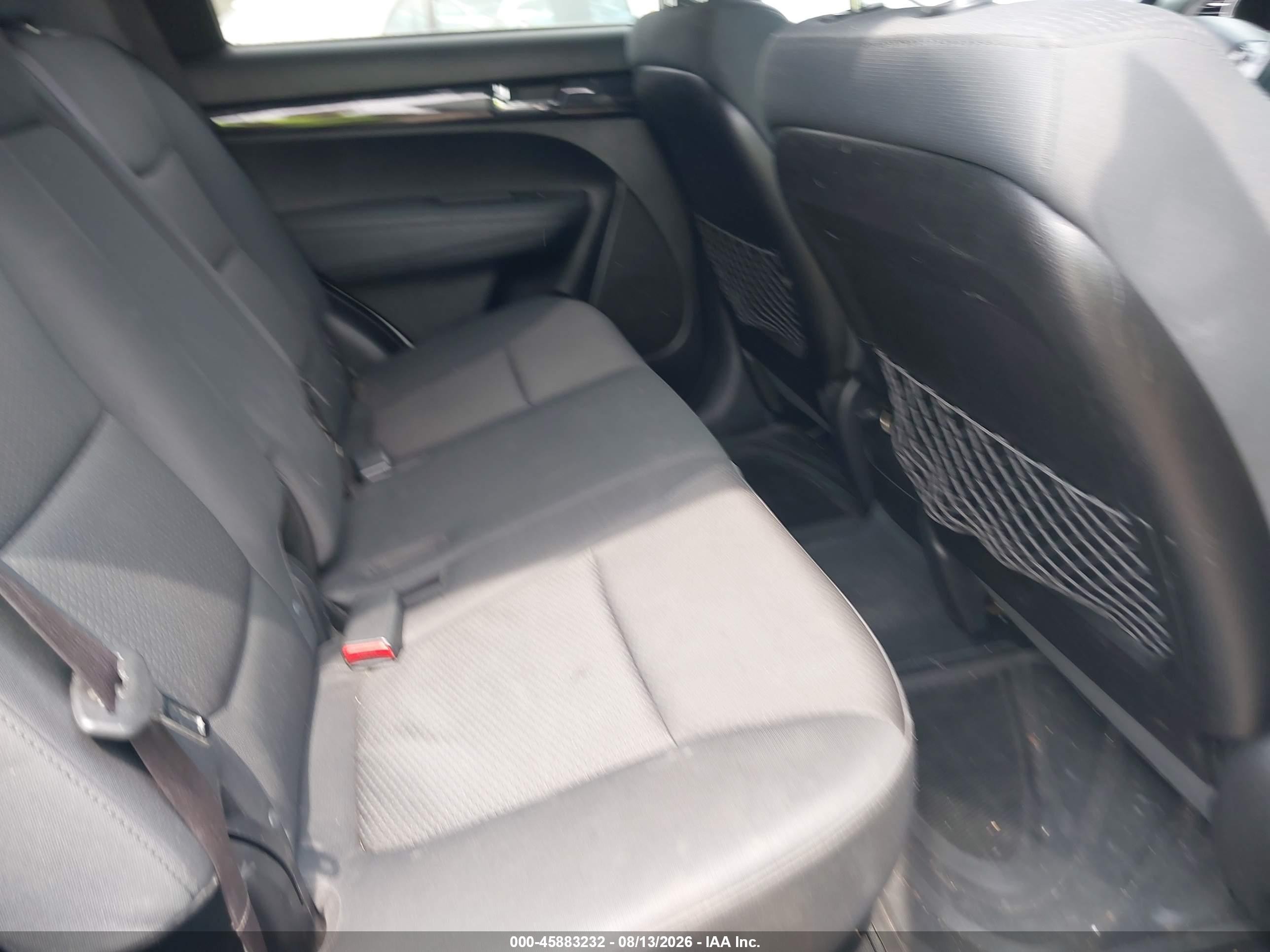 2012 Kia Sorento Lx White vin: 5XYKT4A10CG234071