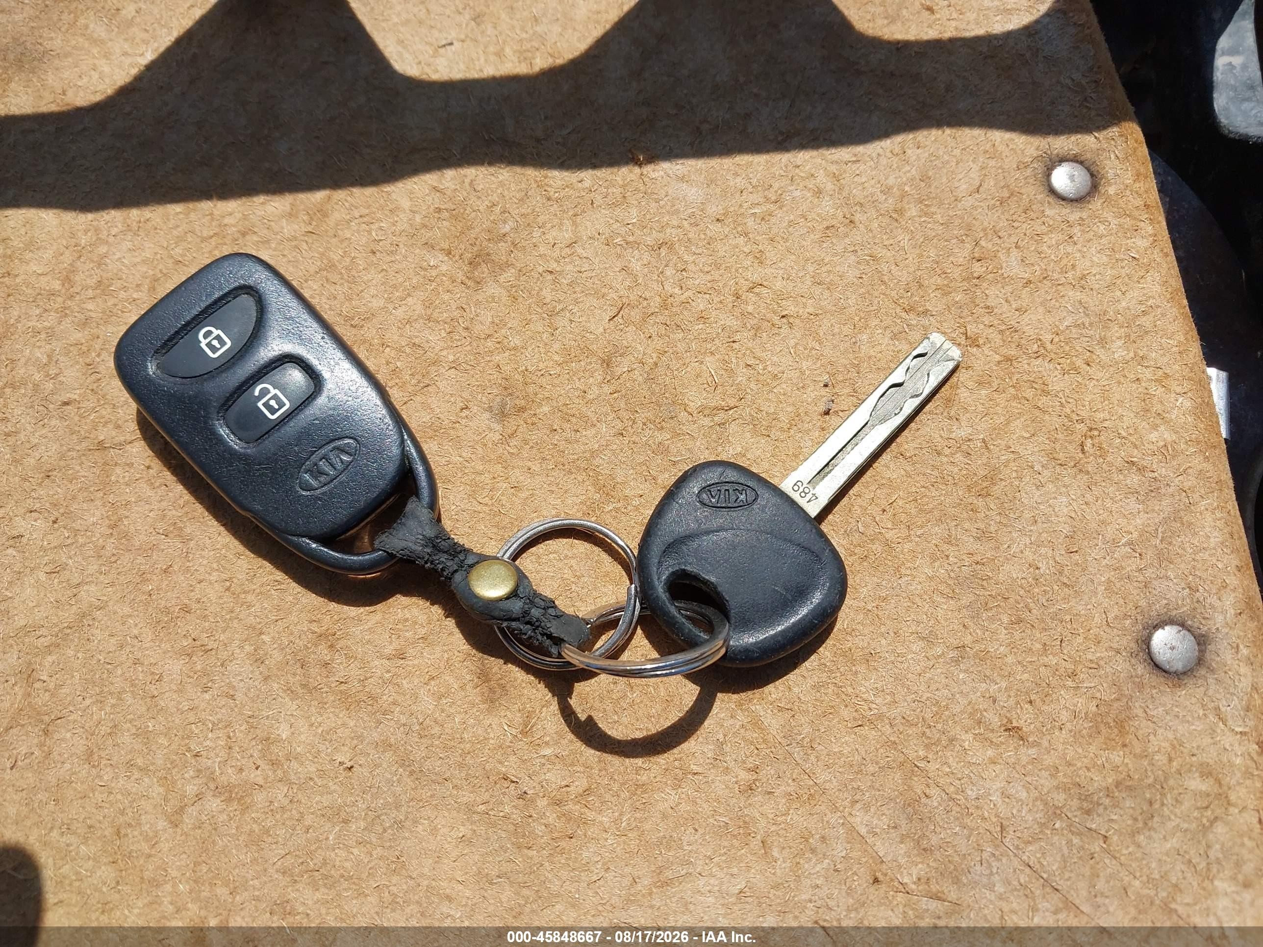 2011 Kia Sorento Lx Tan vin: 5XYKT4A11BG004909