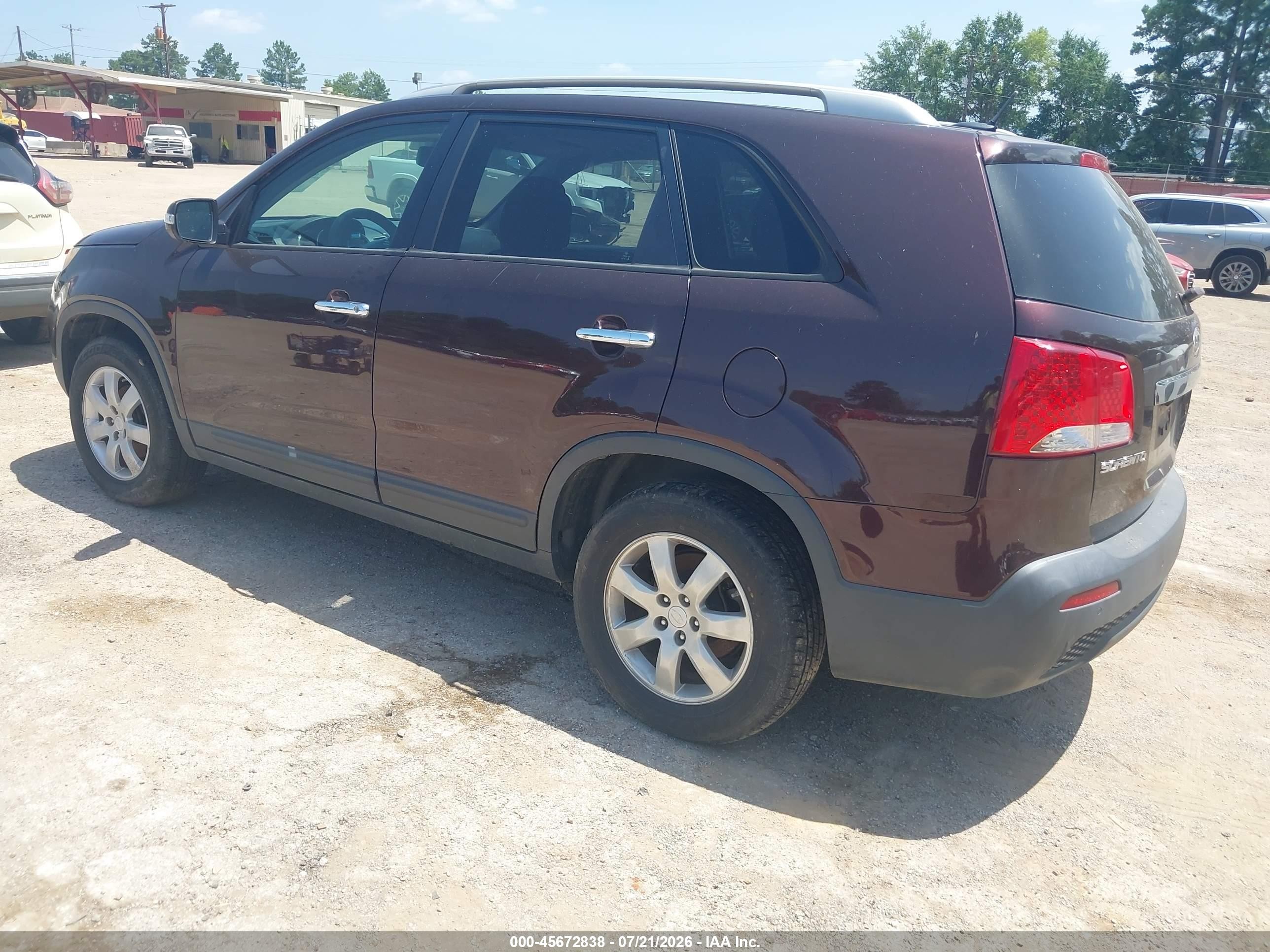 2011 Kia Sorento Lx Maroon vin: 5XYKT4A11BG100815