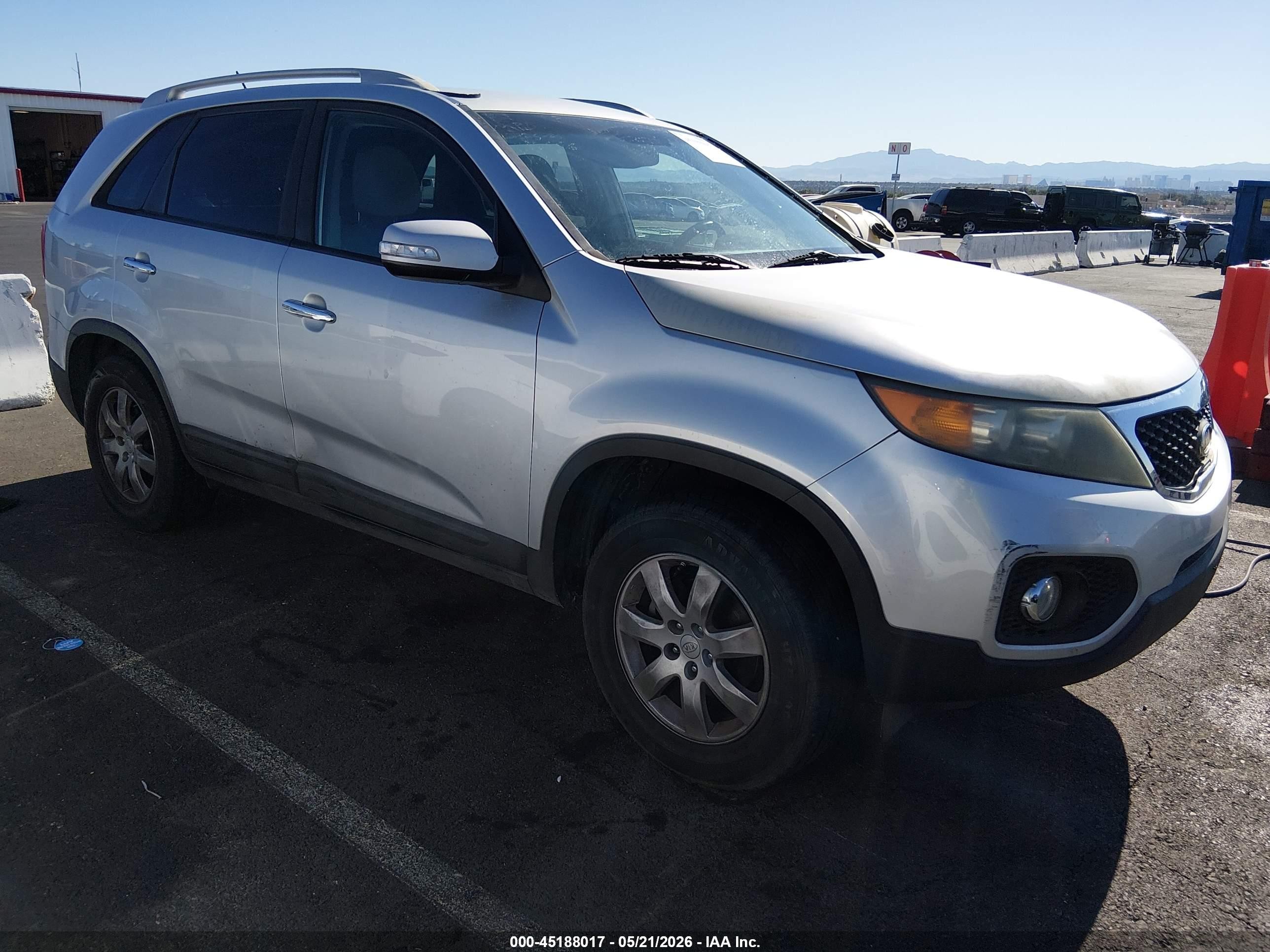 2011 Kia Sorento Lx Silver vin: 5XYKT4A11BG152963
