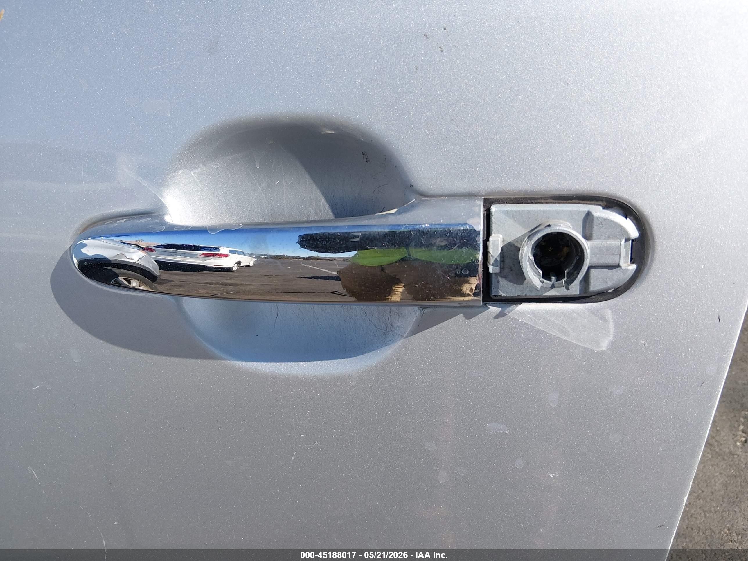 2011 Kia Sorento Lx Silver vin: 5XYKT4A11BG152963