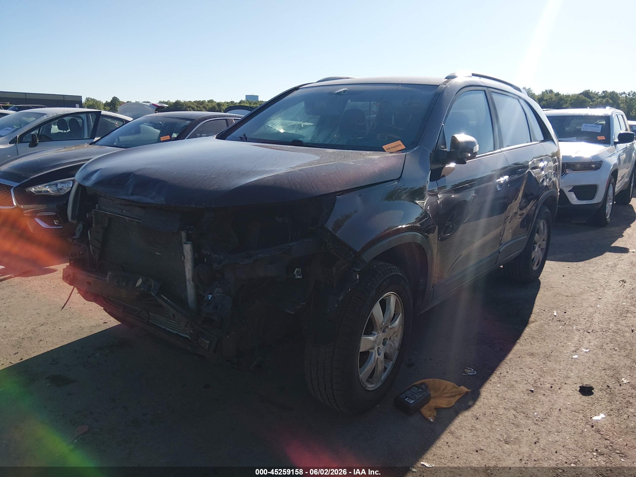 2011 Kia Sorento Lx Burgundy vin: 5XYKT4A12BG083264