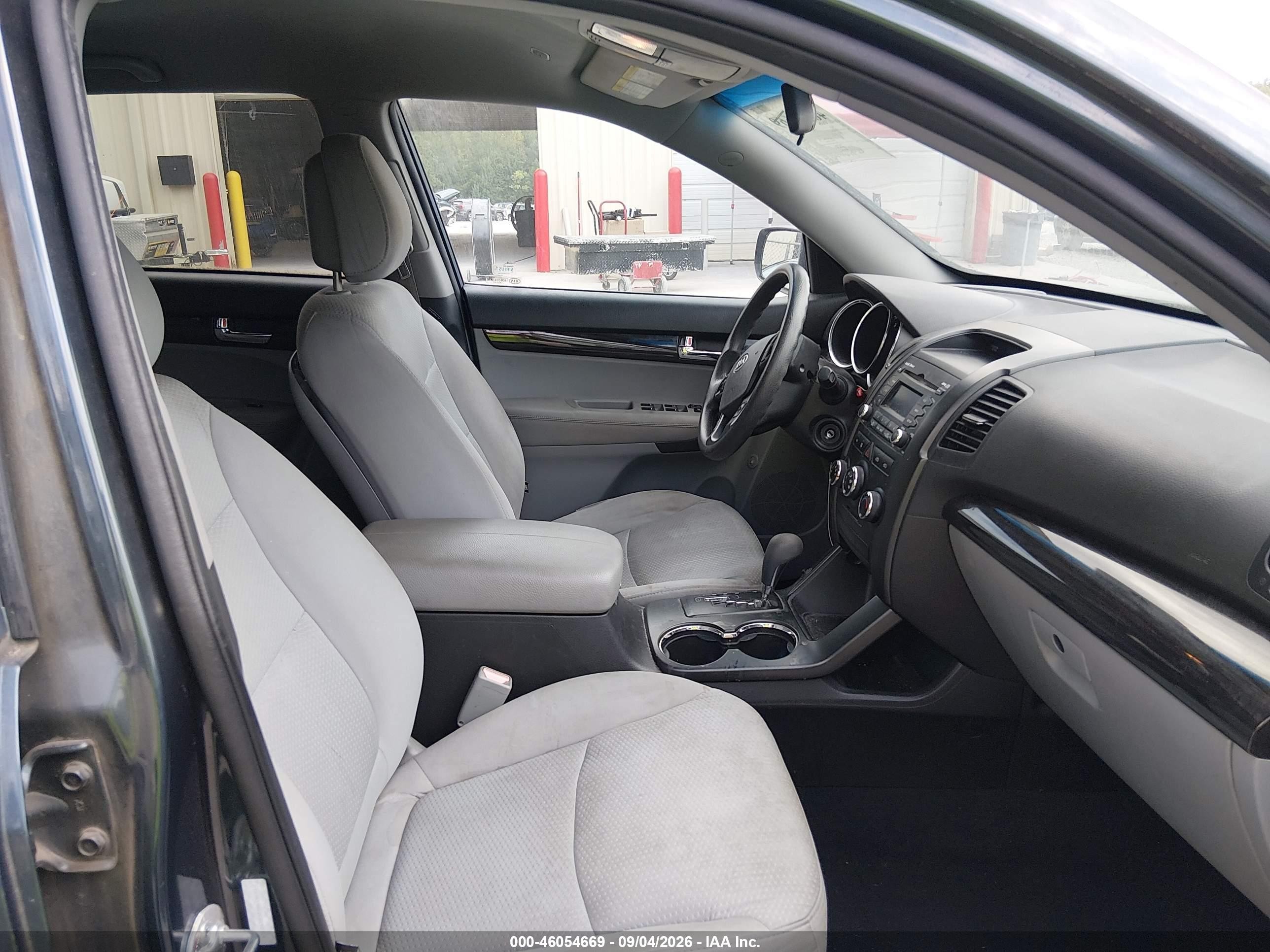 2012 Kia Sorento Lx Blue vin: 5XYKT4A12CG193314