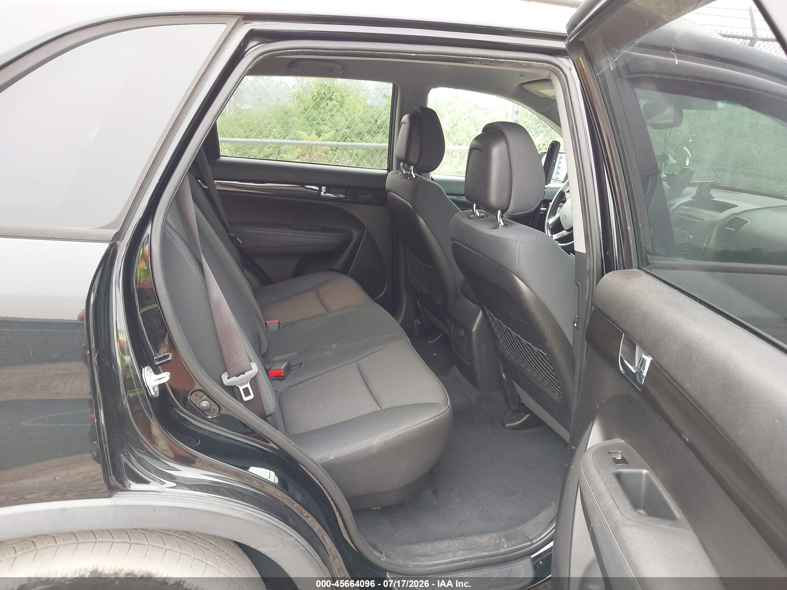 2011 Kia Sorento Lx Black vin: 5XYKT4A13BG071673