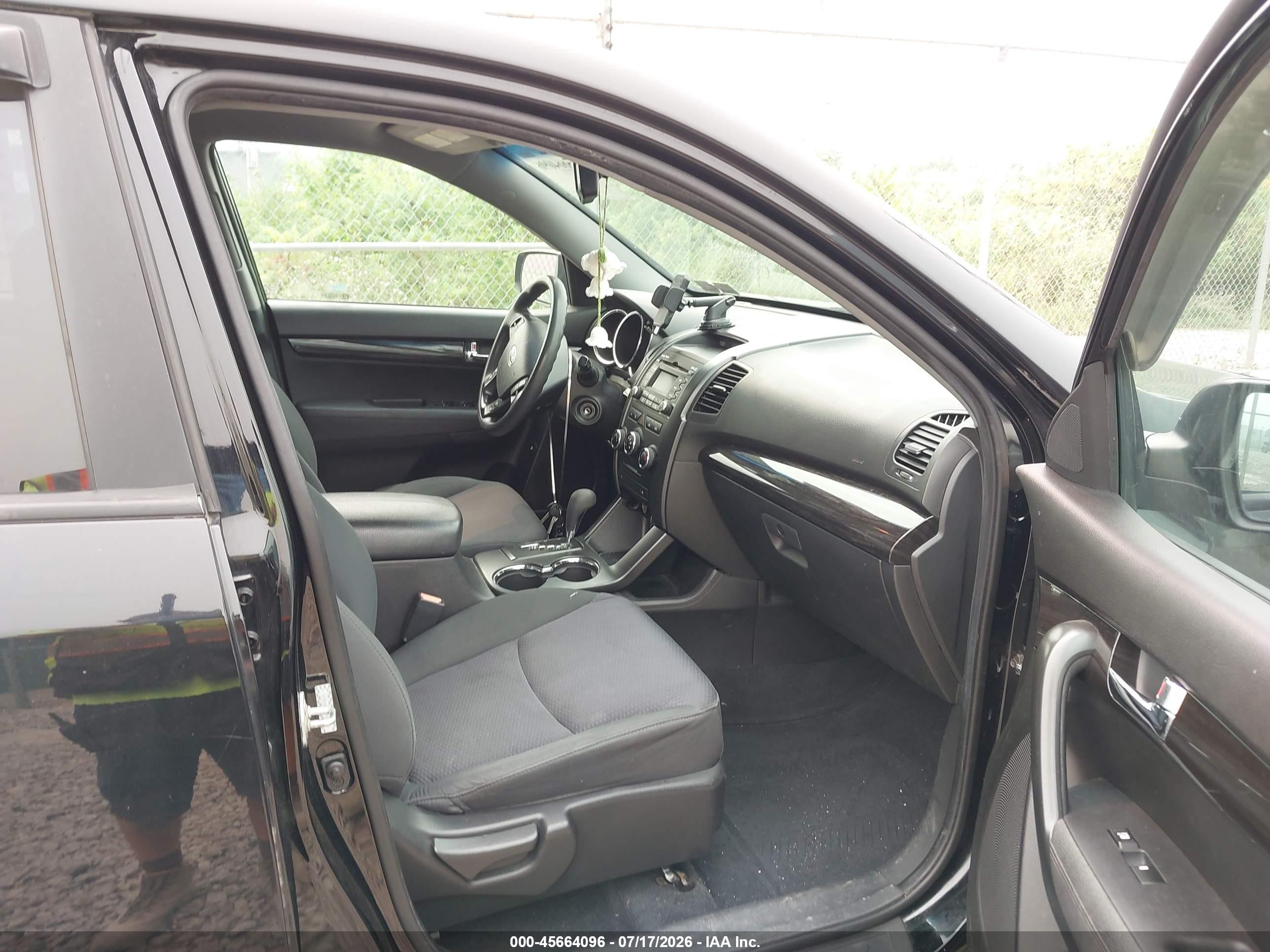 2011 Kia Sorento Lx Black vin: 5XYKT4A13BG071673