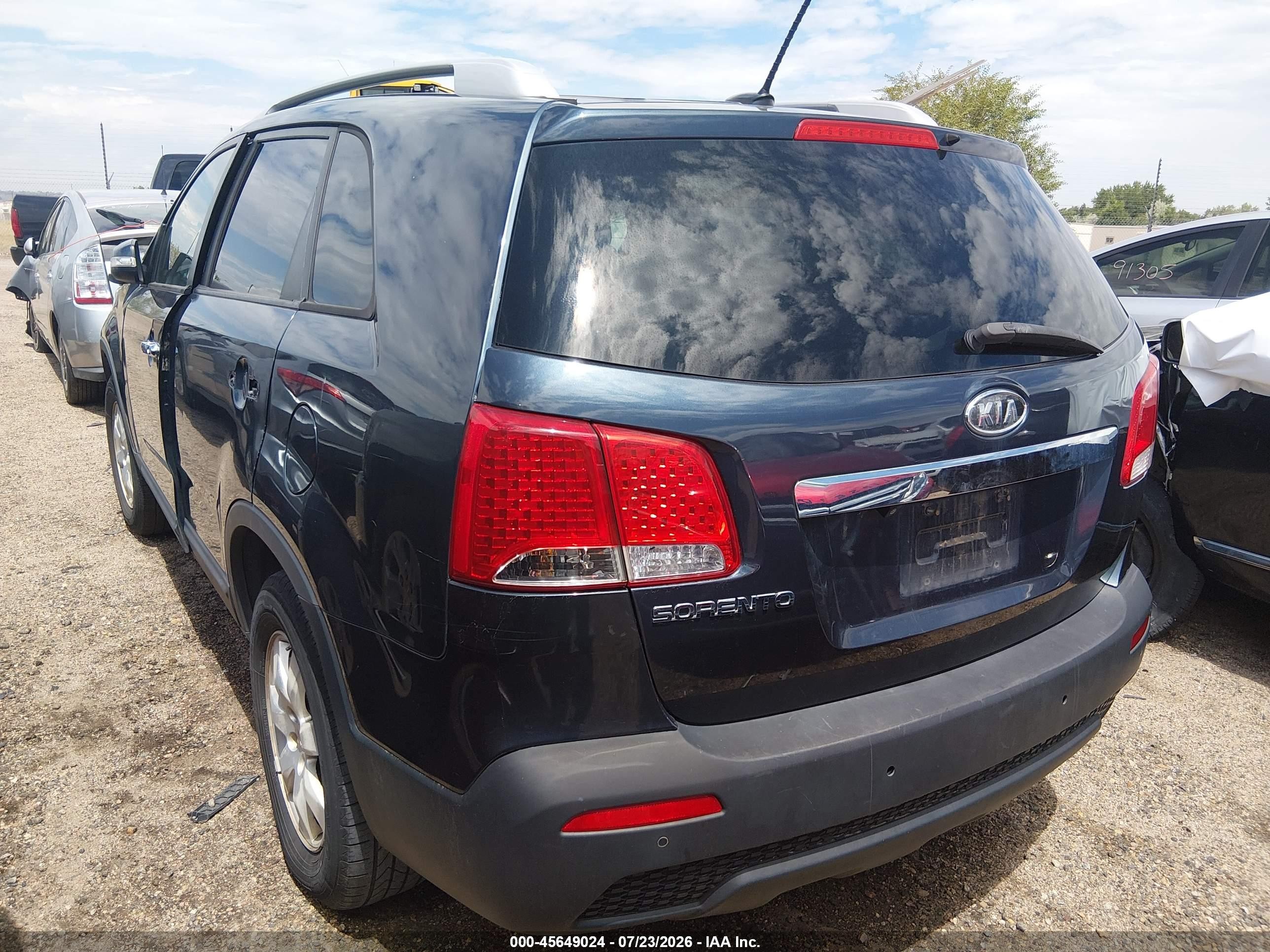 2011 Kia Sorento Lx Black vin: 5XYKT4A13BG104381
