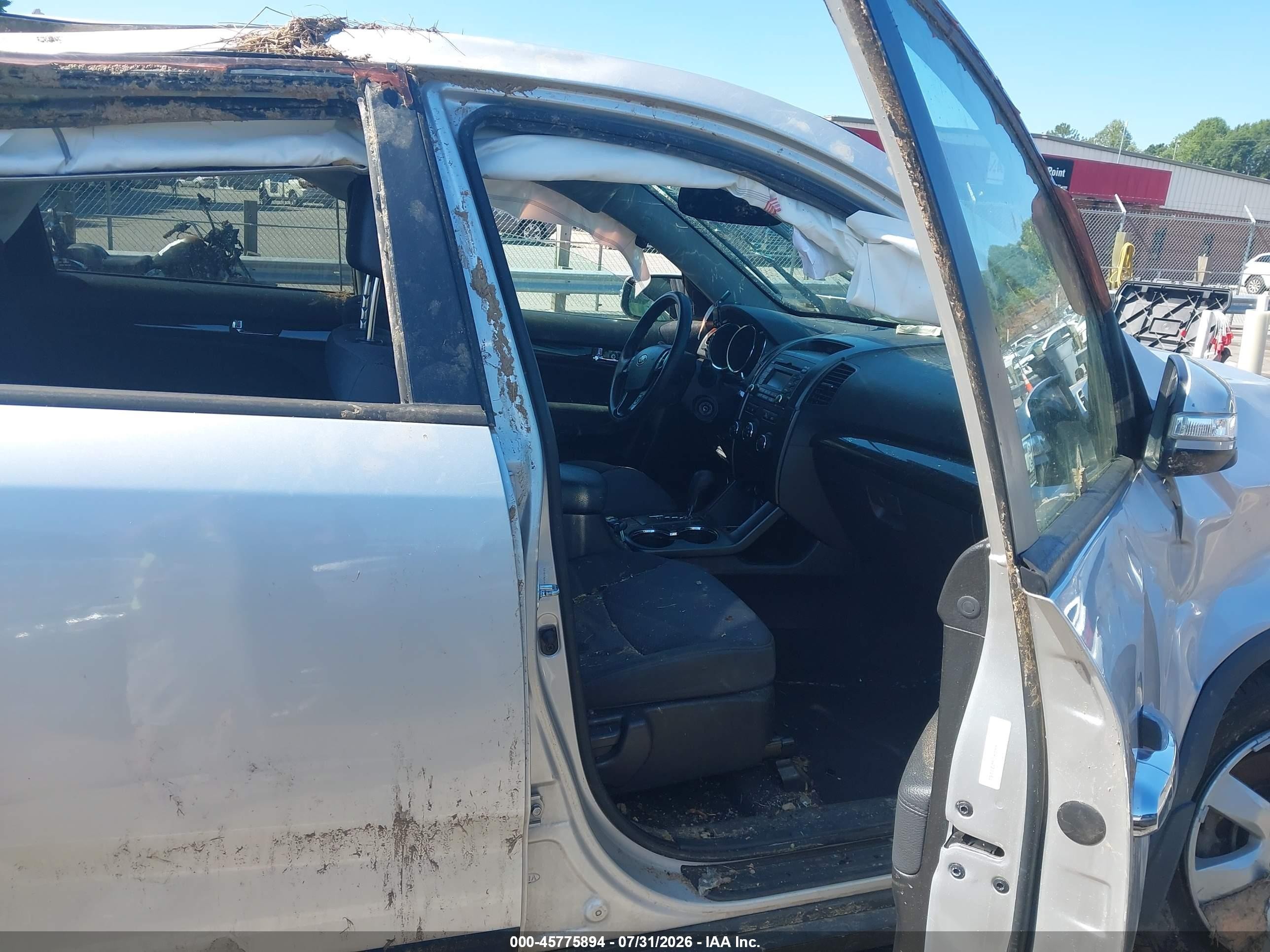 2012 Kia Sorento Lx Серебряный vin: 5XYKT4A14CG233151
