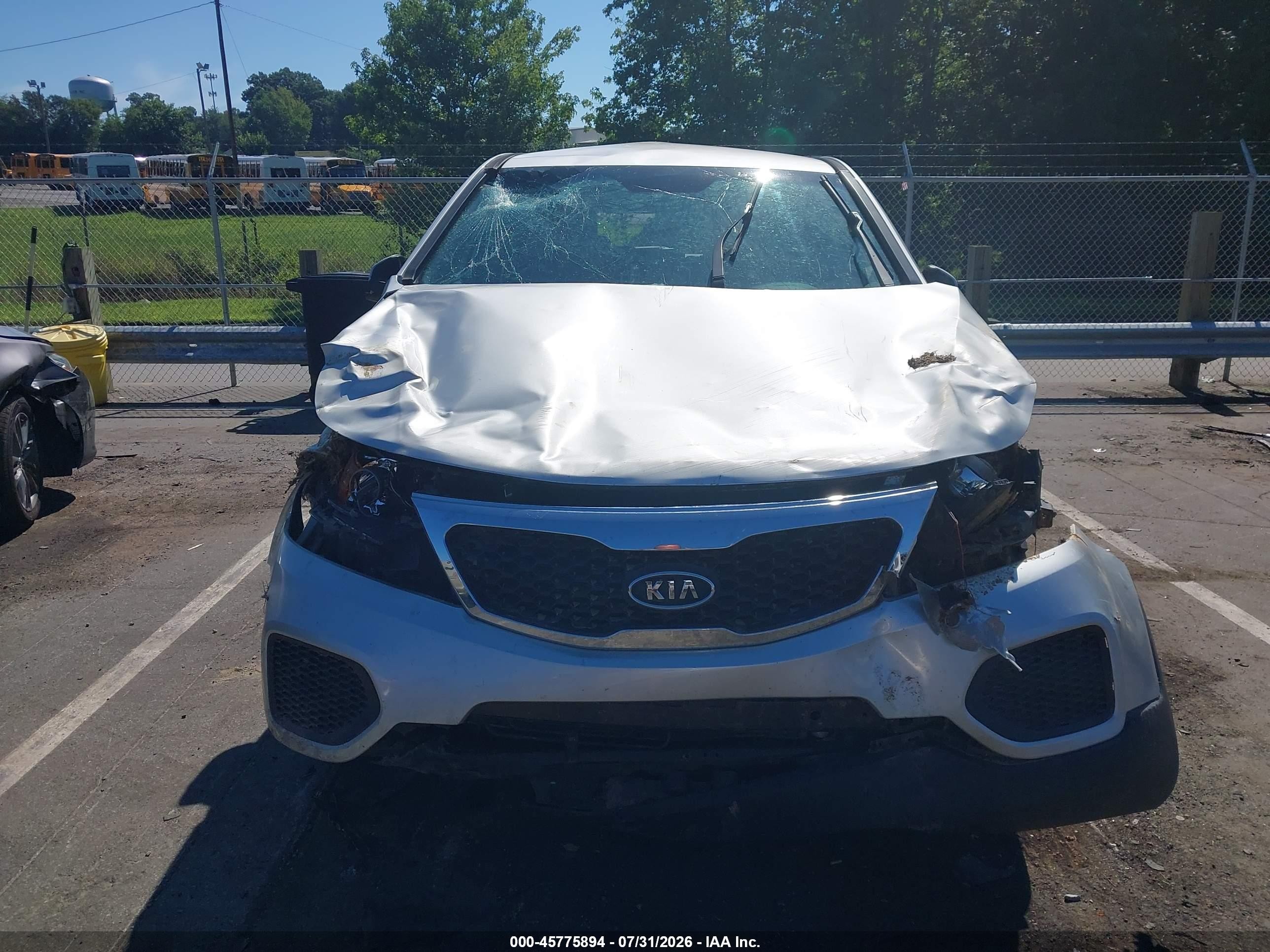2012 Kia Sorento Lx Серебряный vin: 5XYKT4A14CG233151