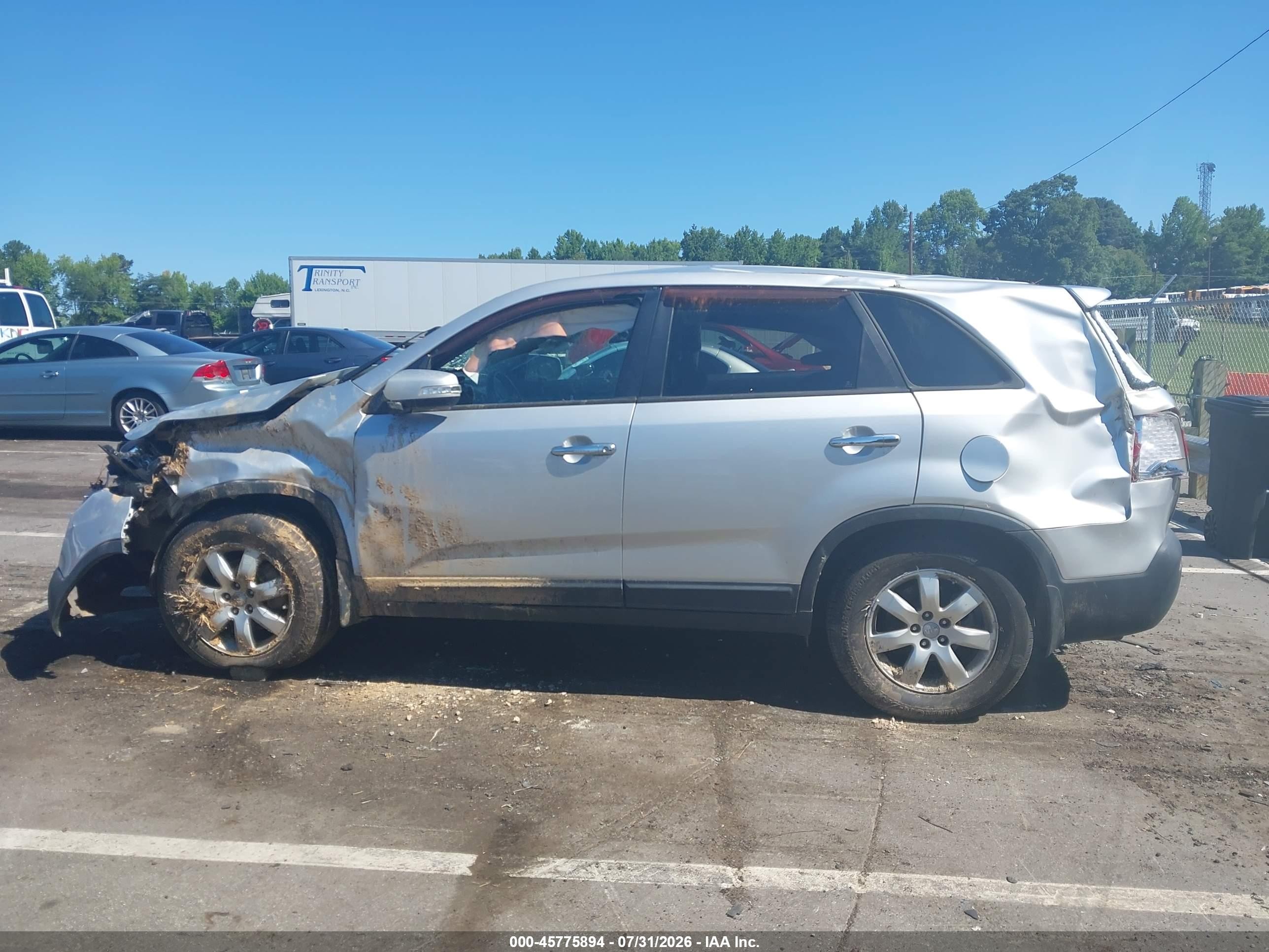 2012 Kia Sorento Lx Серебряный vin: 5XYKT4A14CG233151