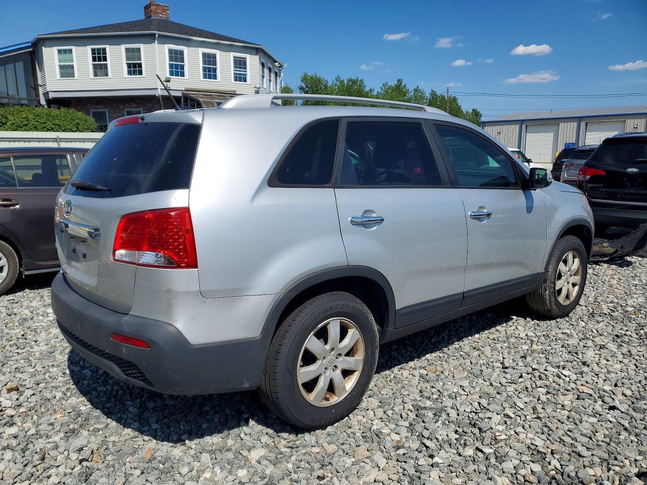 2011 Kia Sorento Lx Silver vin: 5XYKT4A16BG049523