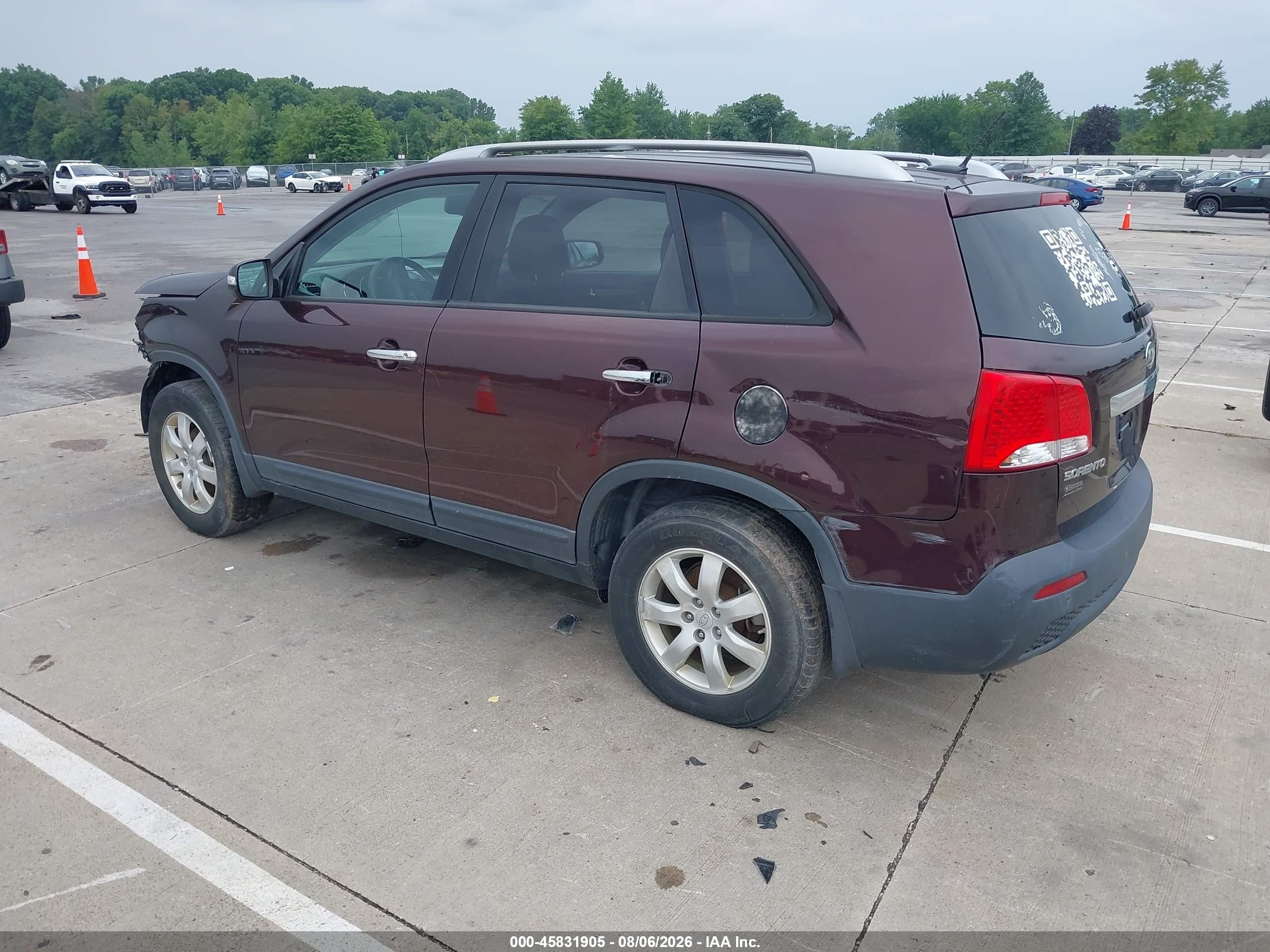 2011 Kia Sorento Lx Burgundy vin: 5XYKT4A16BG052891