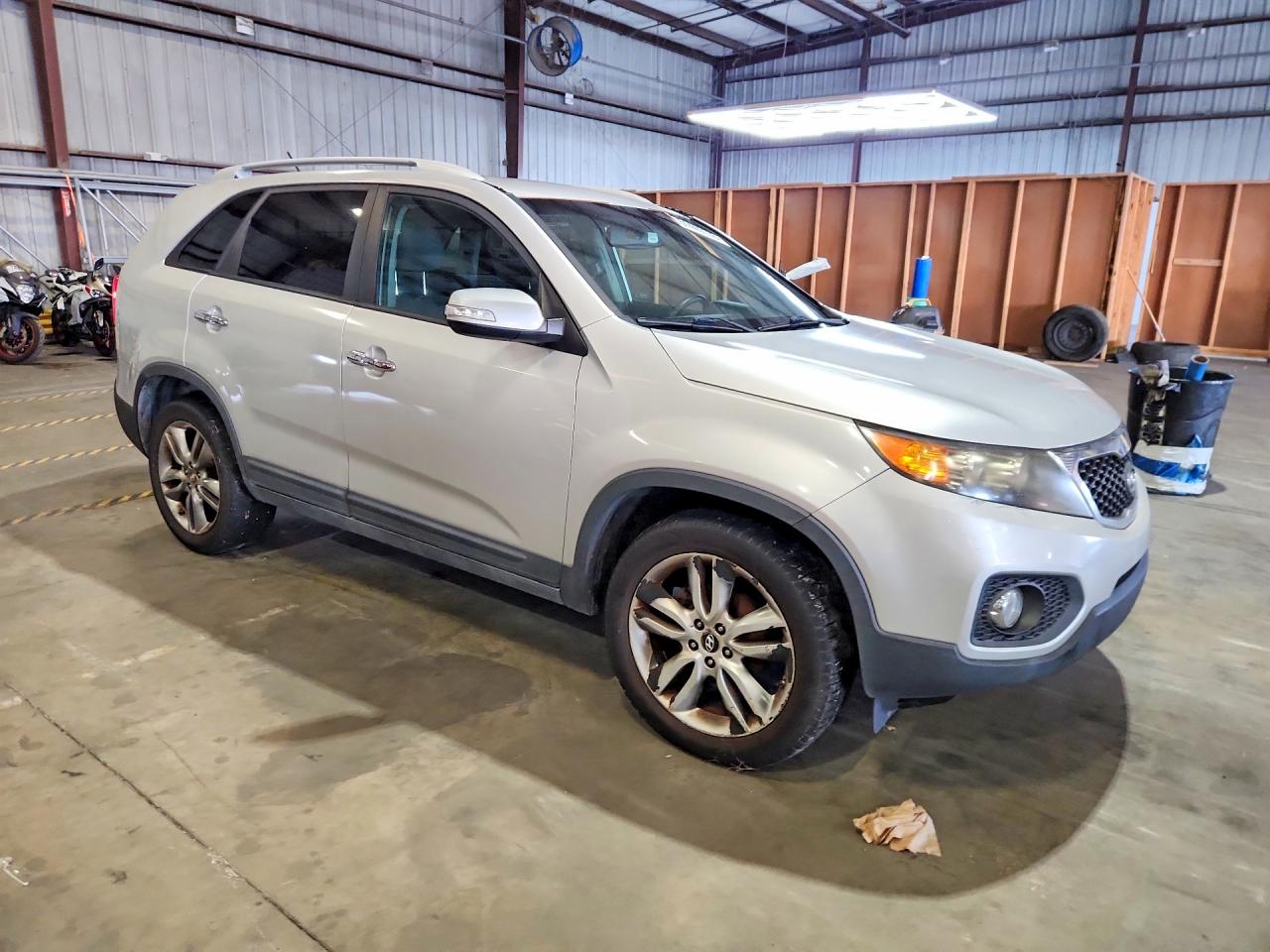 2011 Kia Sorento Lx Silver vin: 5XYKT4A16BG111695
