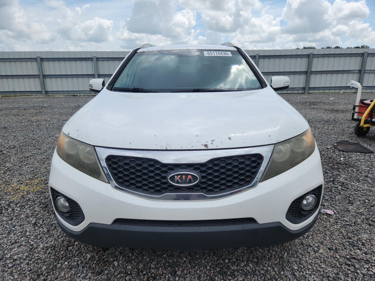 2011 Kia Sorento Lx White vin: 5XYKT4A16BG127380