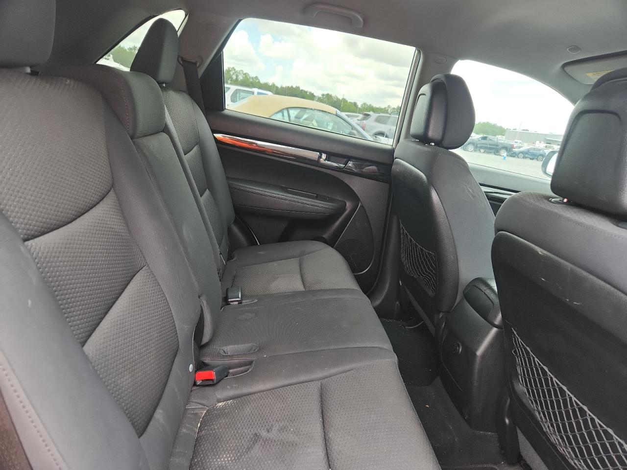 2011 Kia Sorento Lx White vin: 5XYKT4A16BG127380