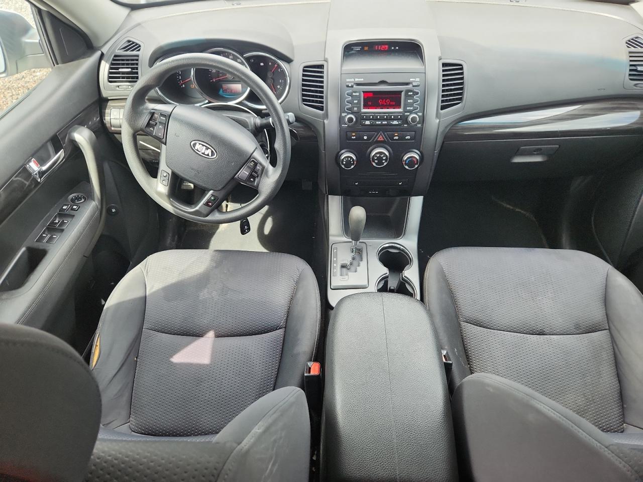 2011 Kia Sorento Lx White vin: 5XYKT4A16BG127380