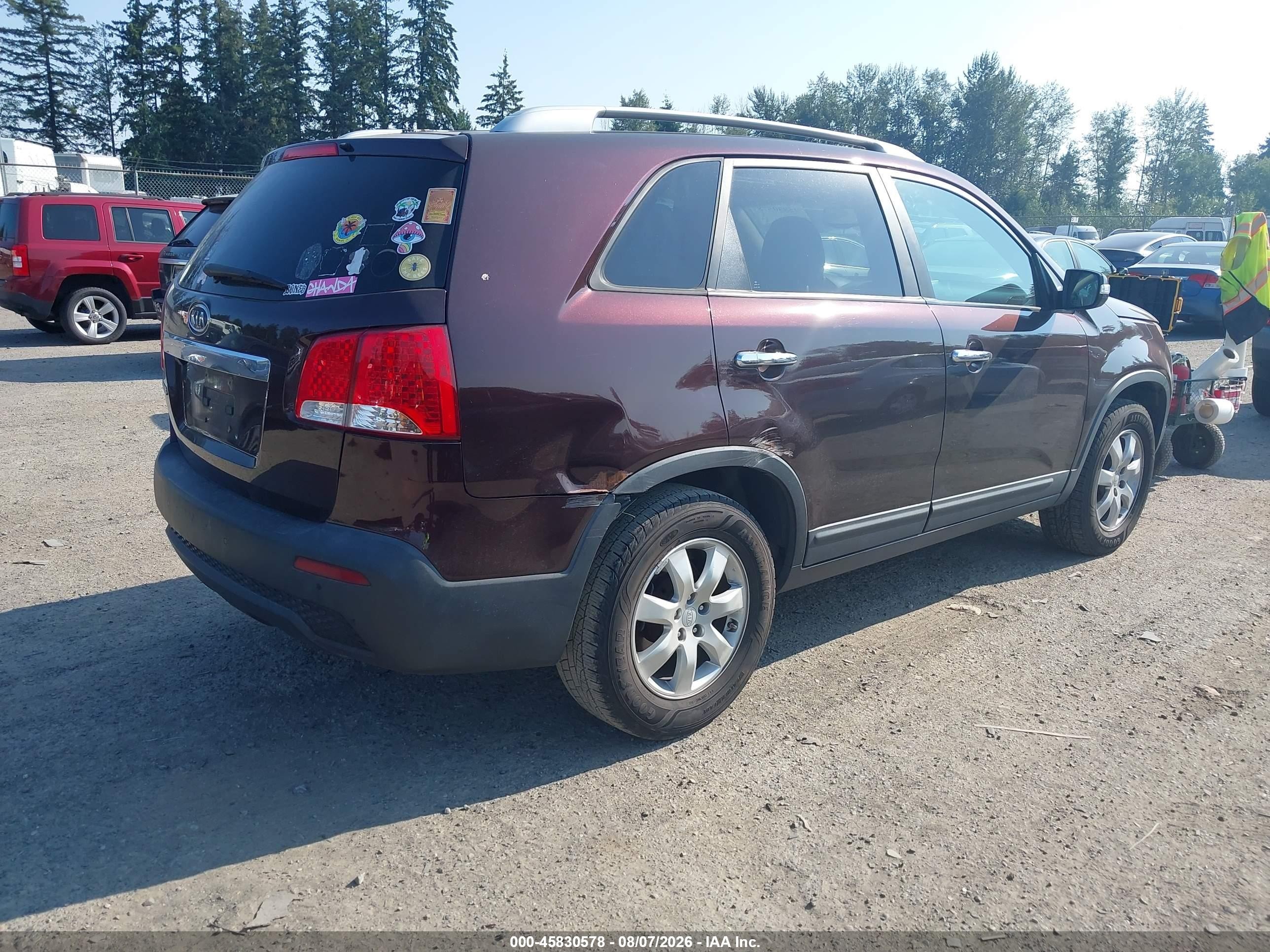 2011 Kia Sorento Lx Maroon vin: 5XYKT4A17BG075144