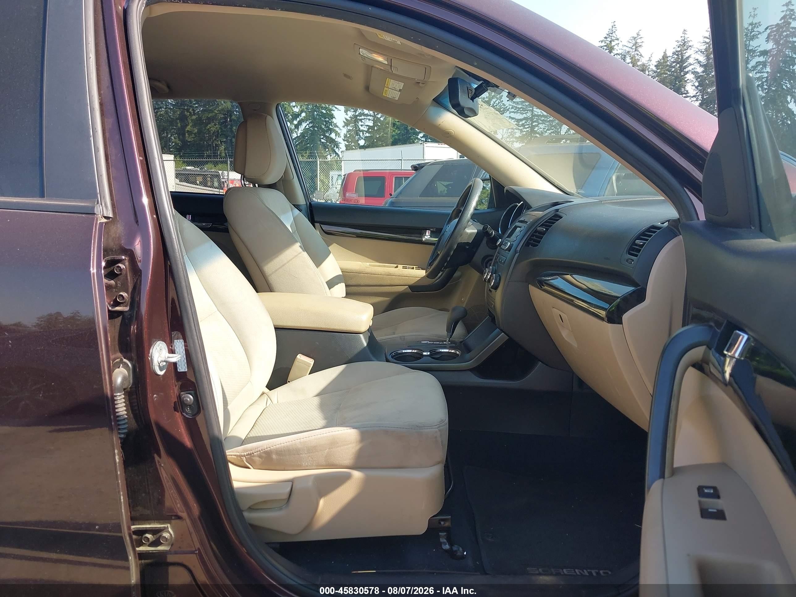 2011 Kia Sorento Lx Maroon vin: 5XYKT4A17BG075144