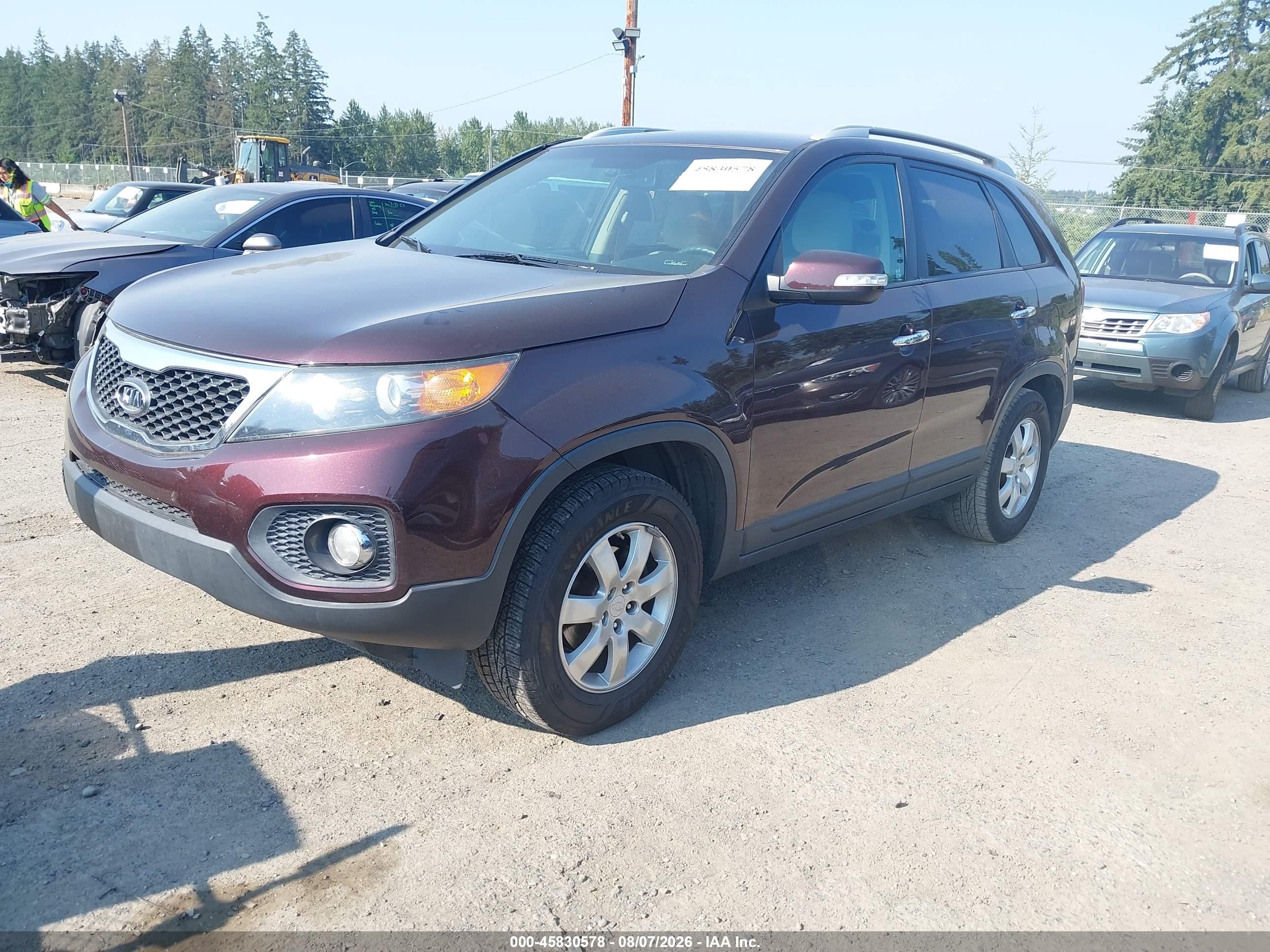 2011 Kia Sorento Lx Maroon vin: 5XYKT4A17BG075144