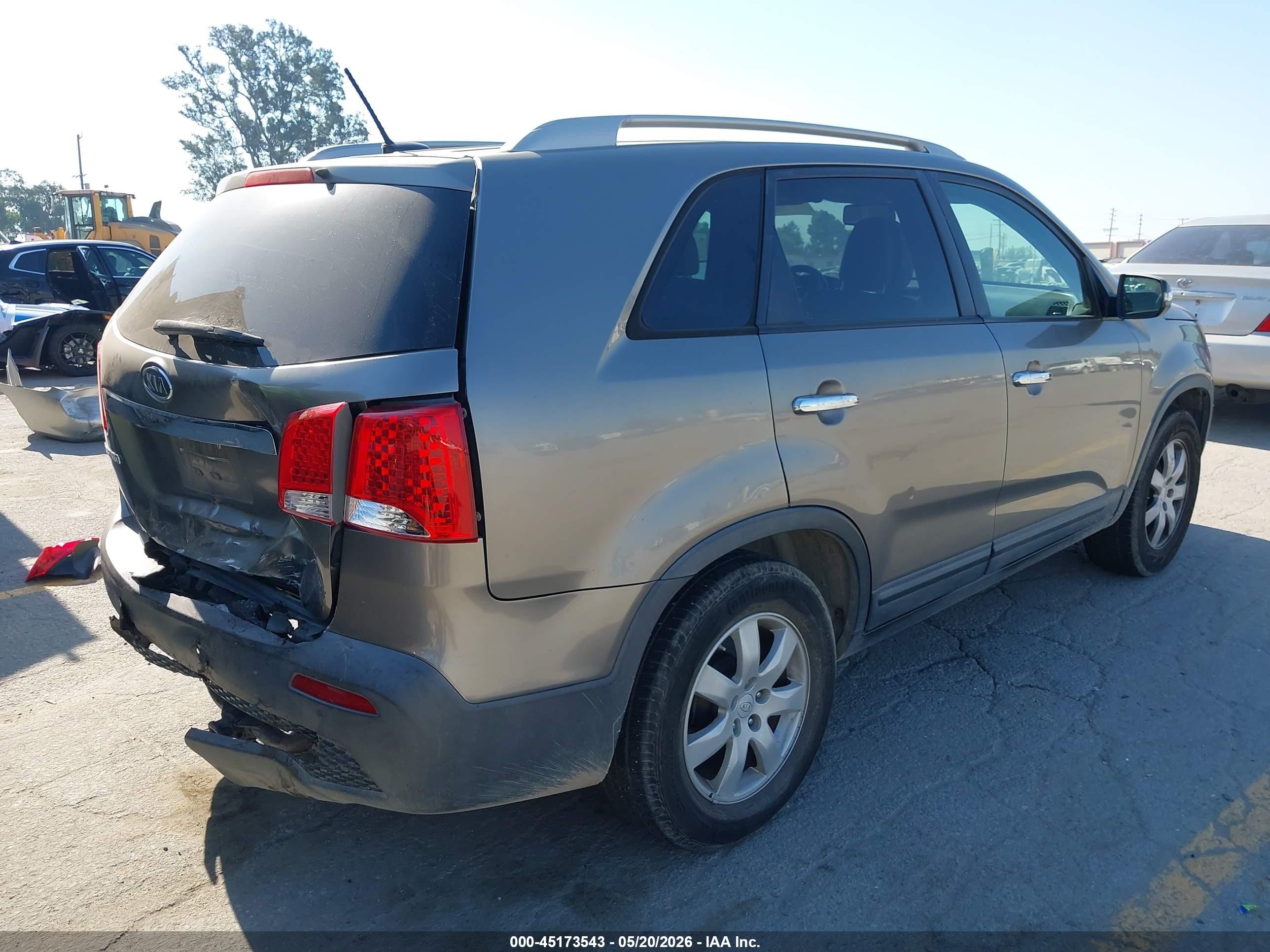 2011 Kia Sorento Lx Gray vin: 5XYKT4A18BG098657